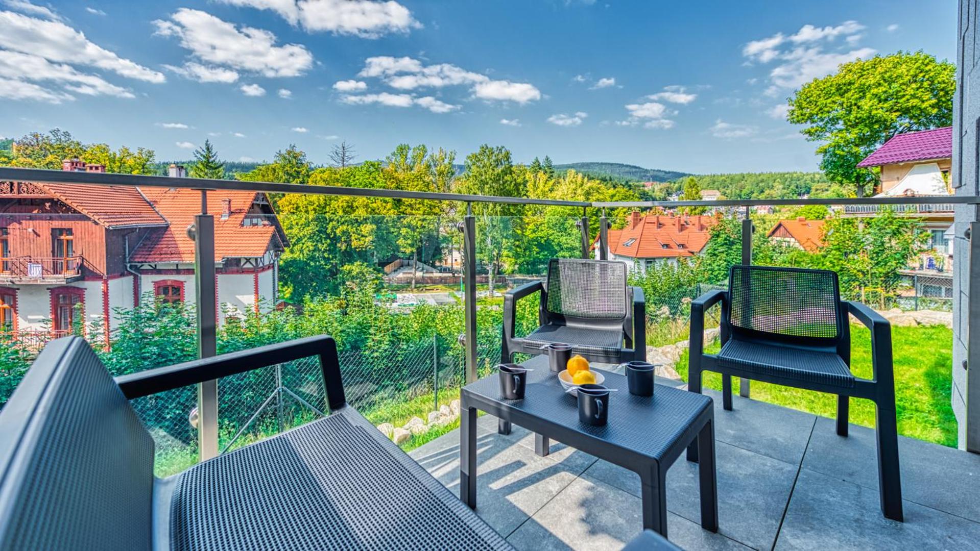 Apartamenty z basenem i saunami STONE HILL RESORT III VIP Centrum by Royal Aparts