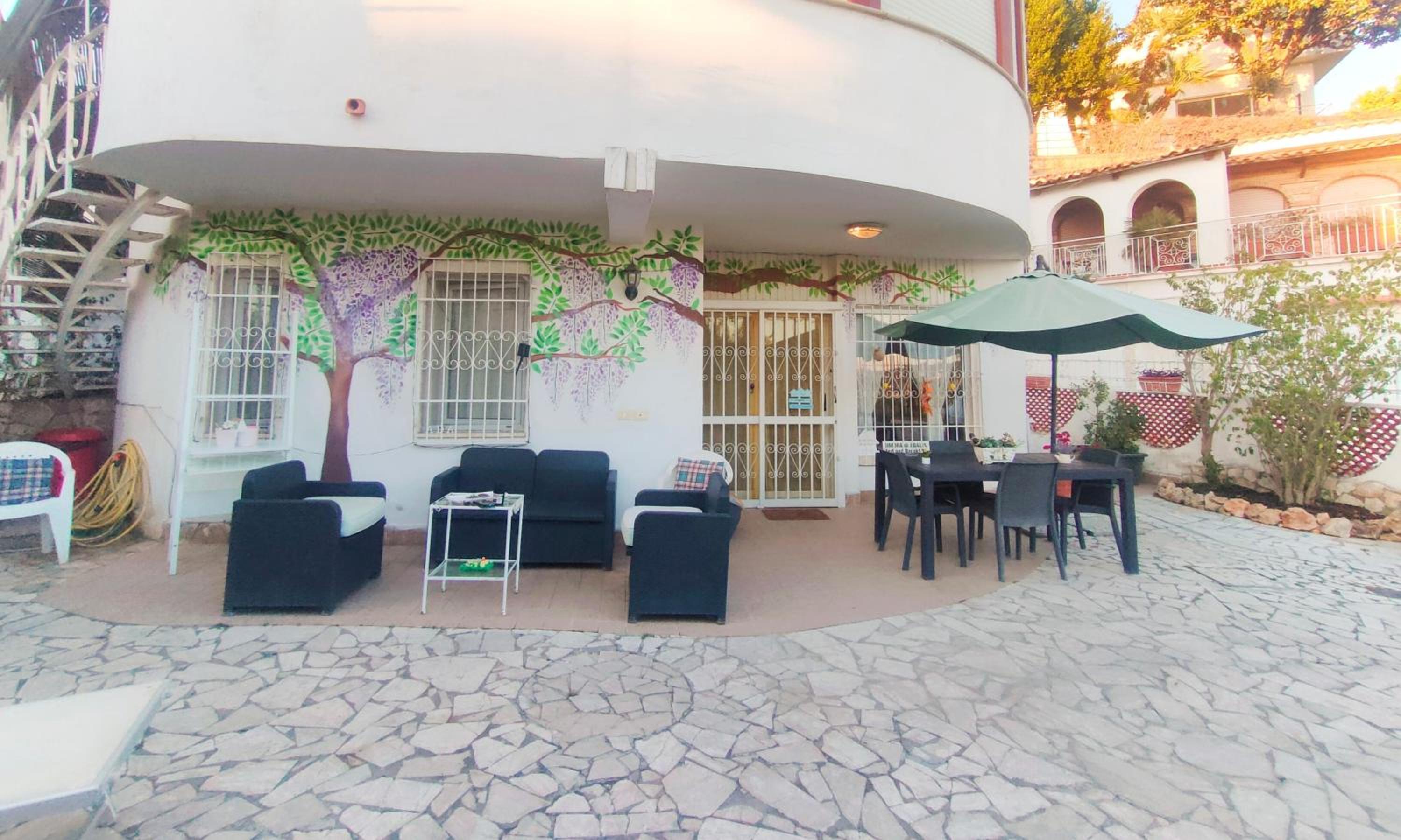 Amorevole villa con terrazza e parcheggio privato