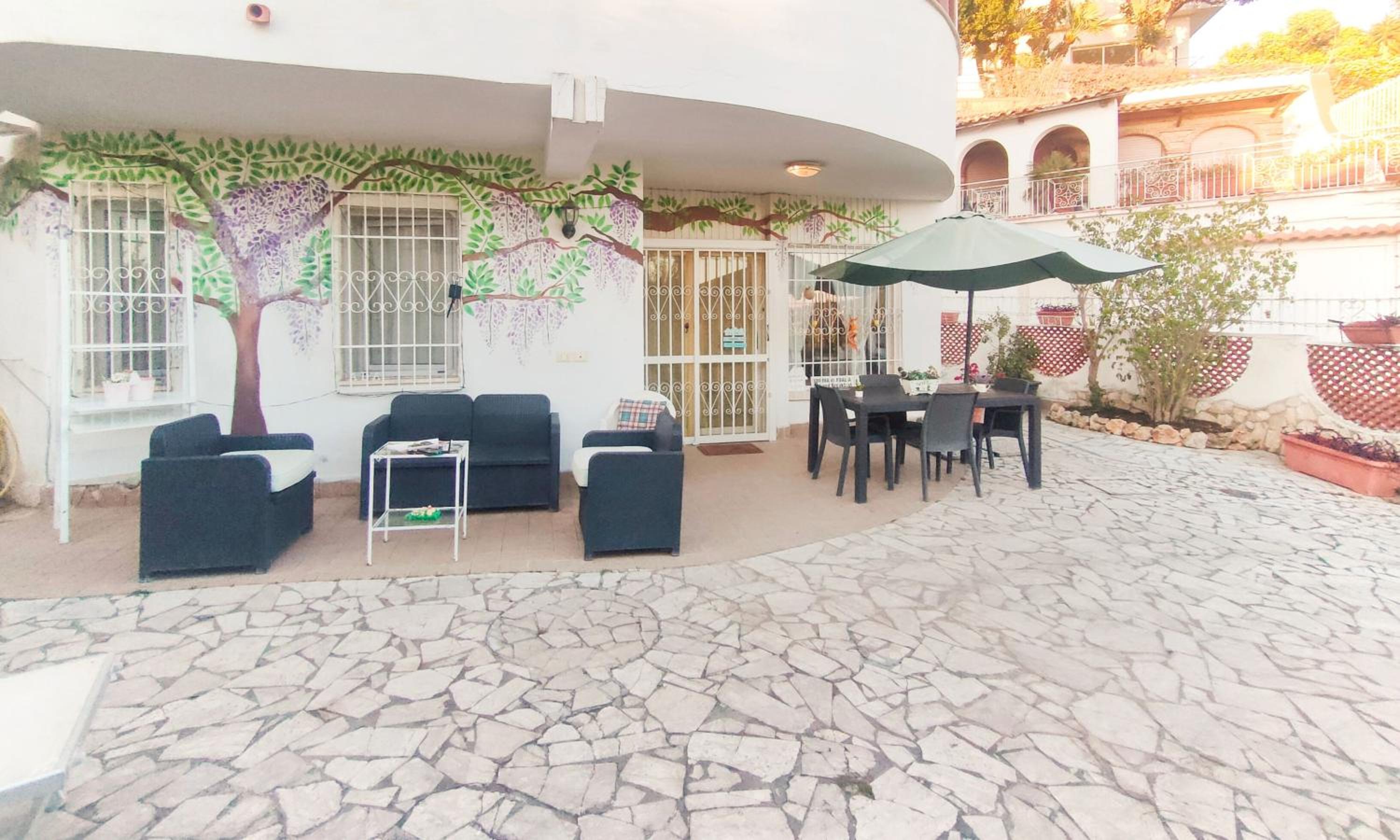 Amorevole villa con terrazza e parcheggio privato