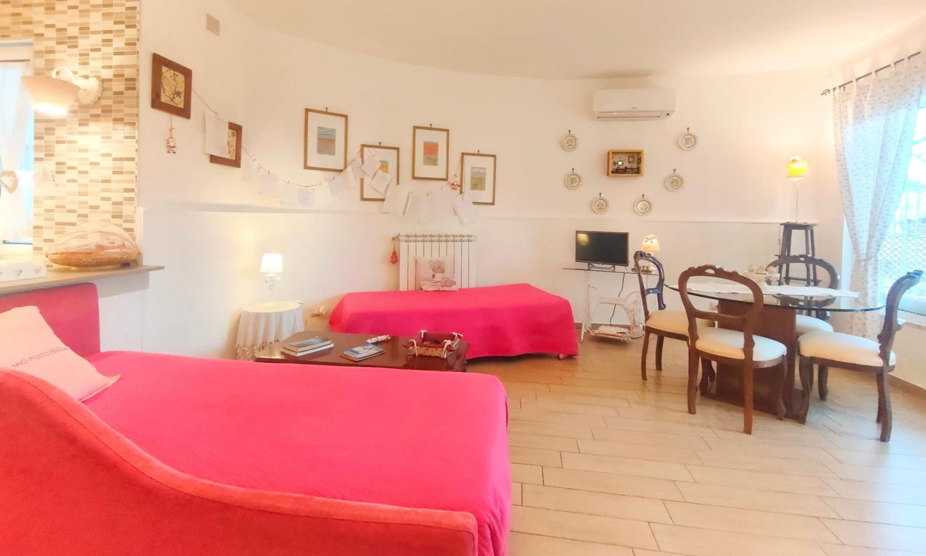 Amorevole villa con terrazza e parcheggio privato