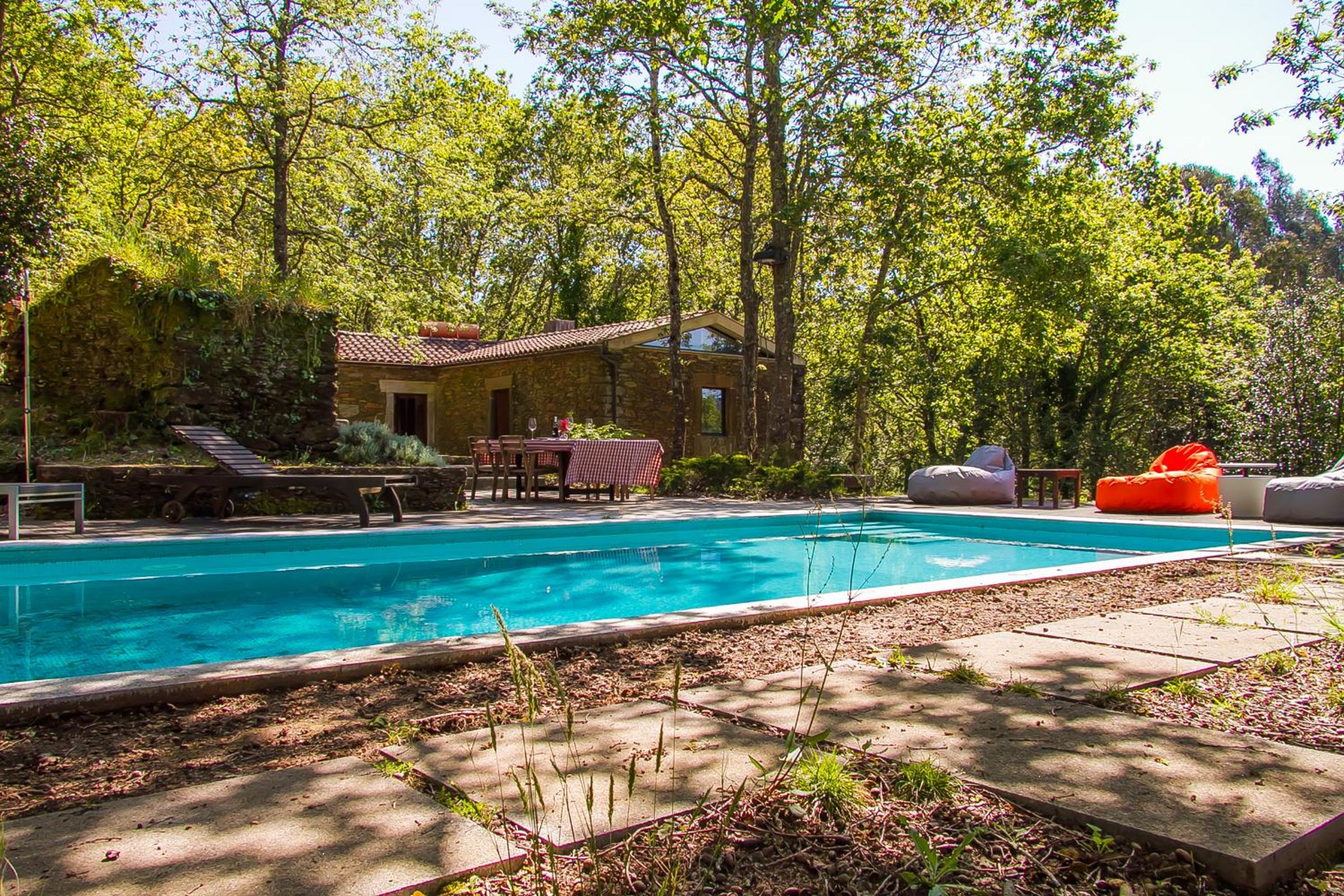 Liiiving in Caminha | Oak Tree Chill House