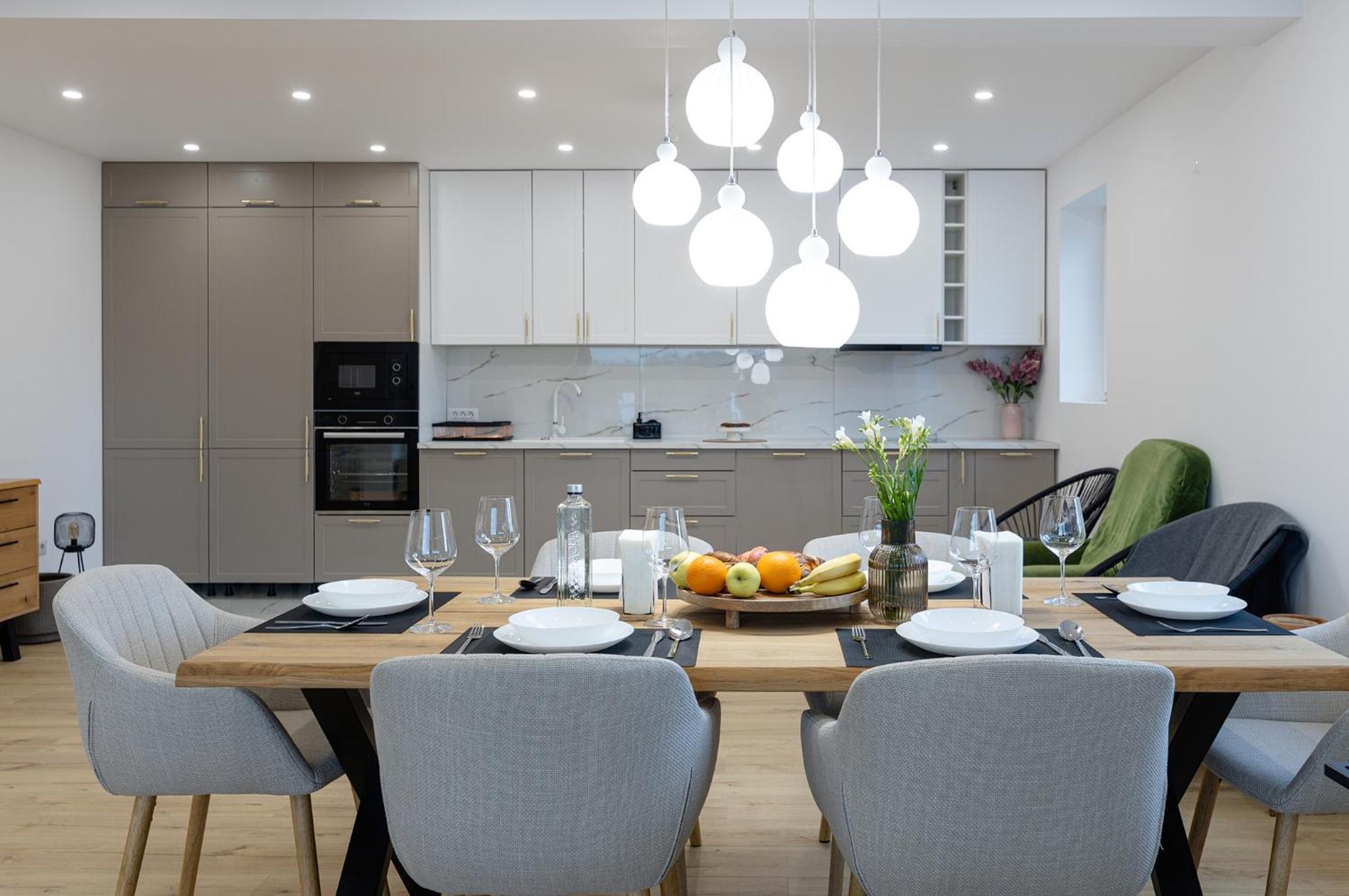 Amavi Homes With Garden
