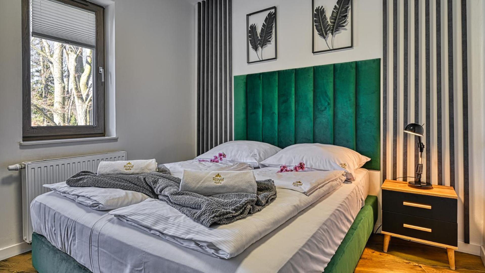 Apartamenty z basenem i saunami STONE HILL RESORT III VIP Centrum by Royal Aparts