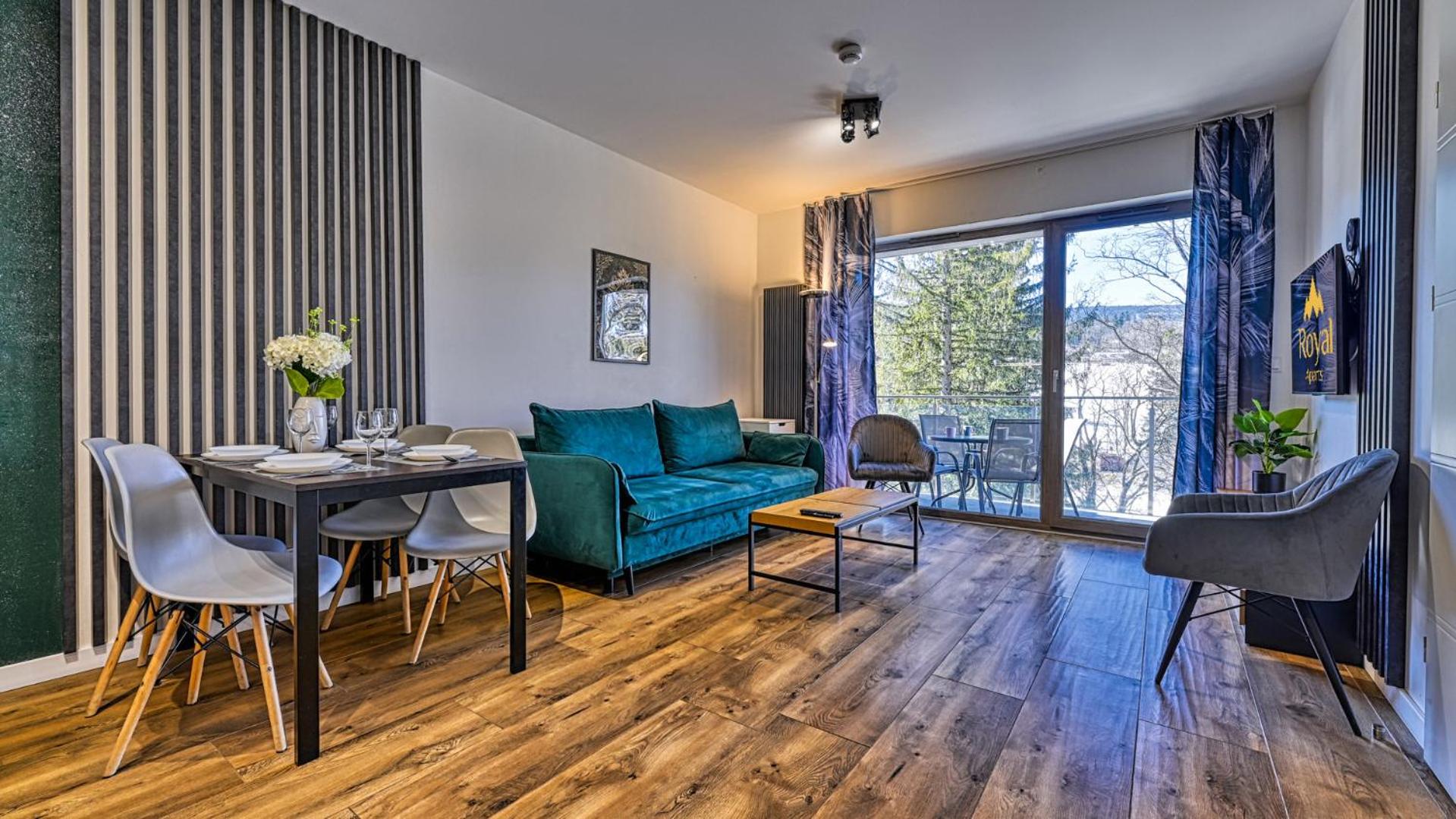 Apartamenty z basenem i saunami STONE HILL RESORT III VIP Centrum by Royal Aparts