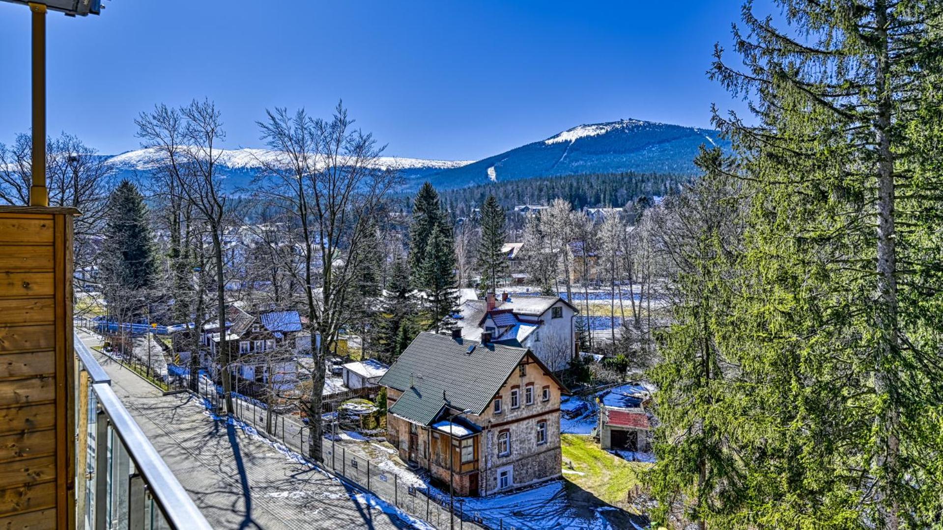 Apartamenty z basenem i saunami STONE HILL RESORT III VIP Centrum by Royal Aparts