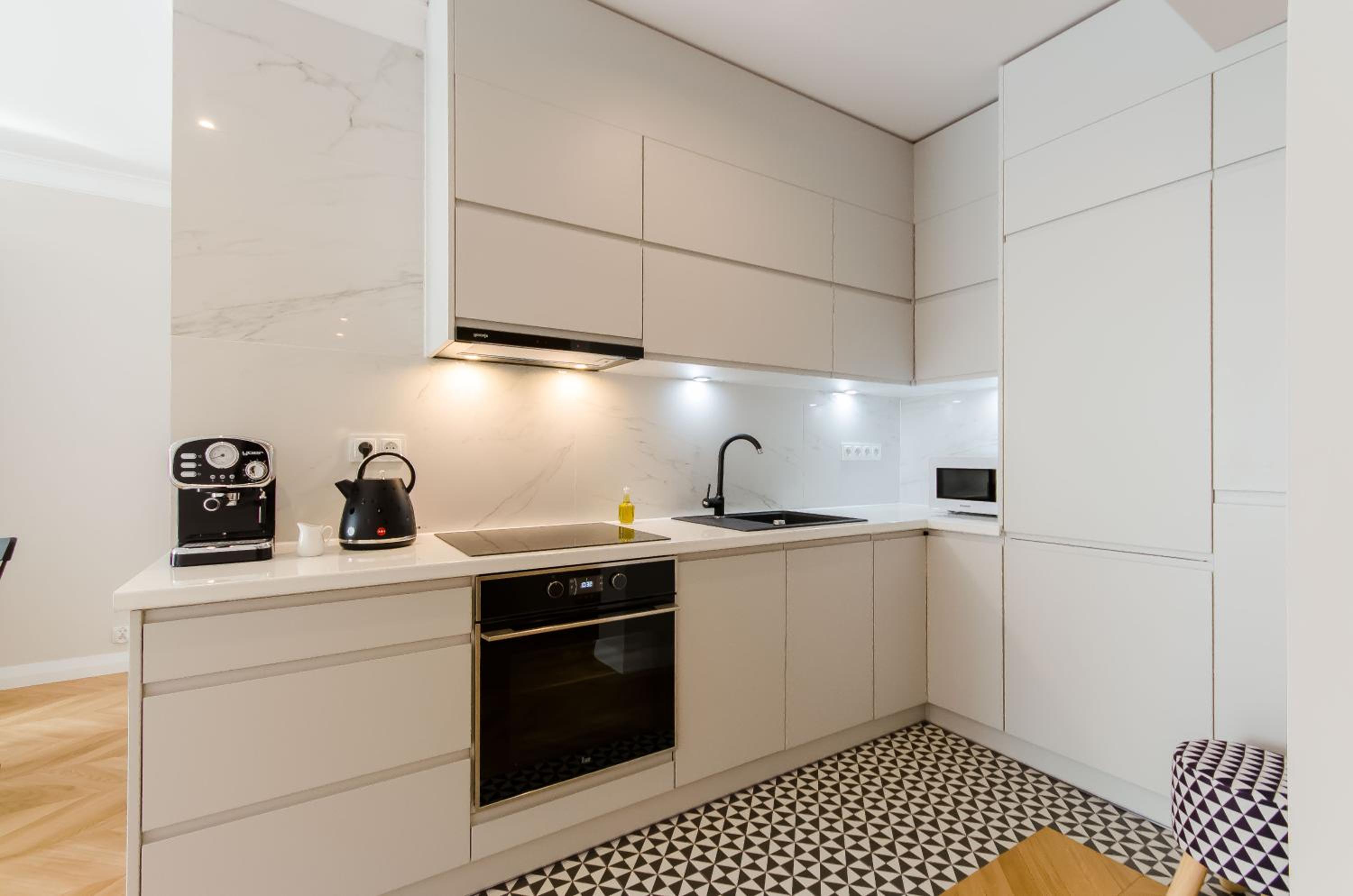 Old Town Premium Queen`s Apartments