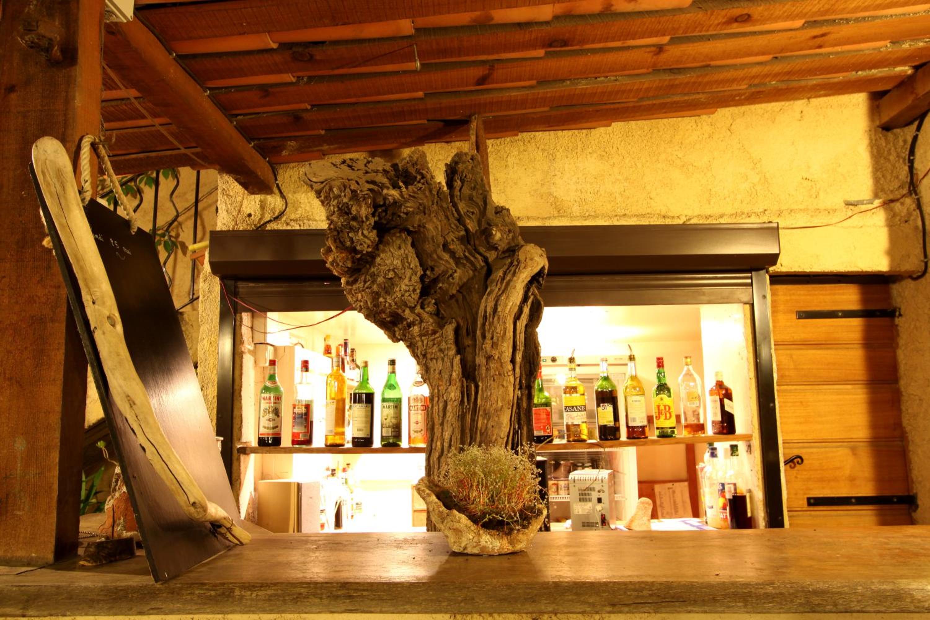 bar