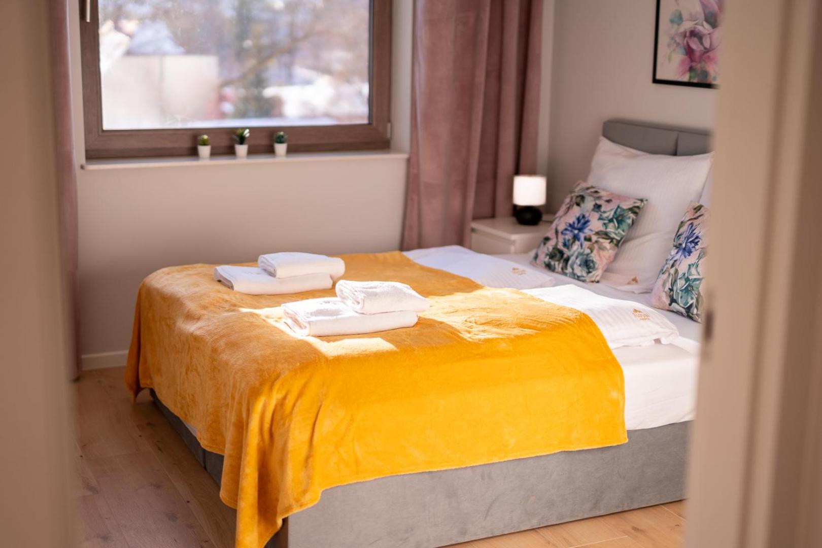 Apartamenty z basenem i saunami STONE HILL RESORT III VIP Centrum by Royal Aparts
