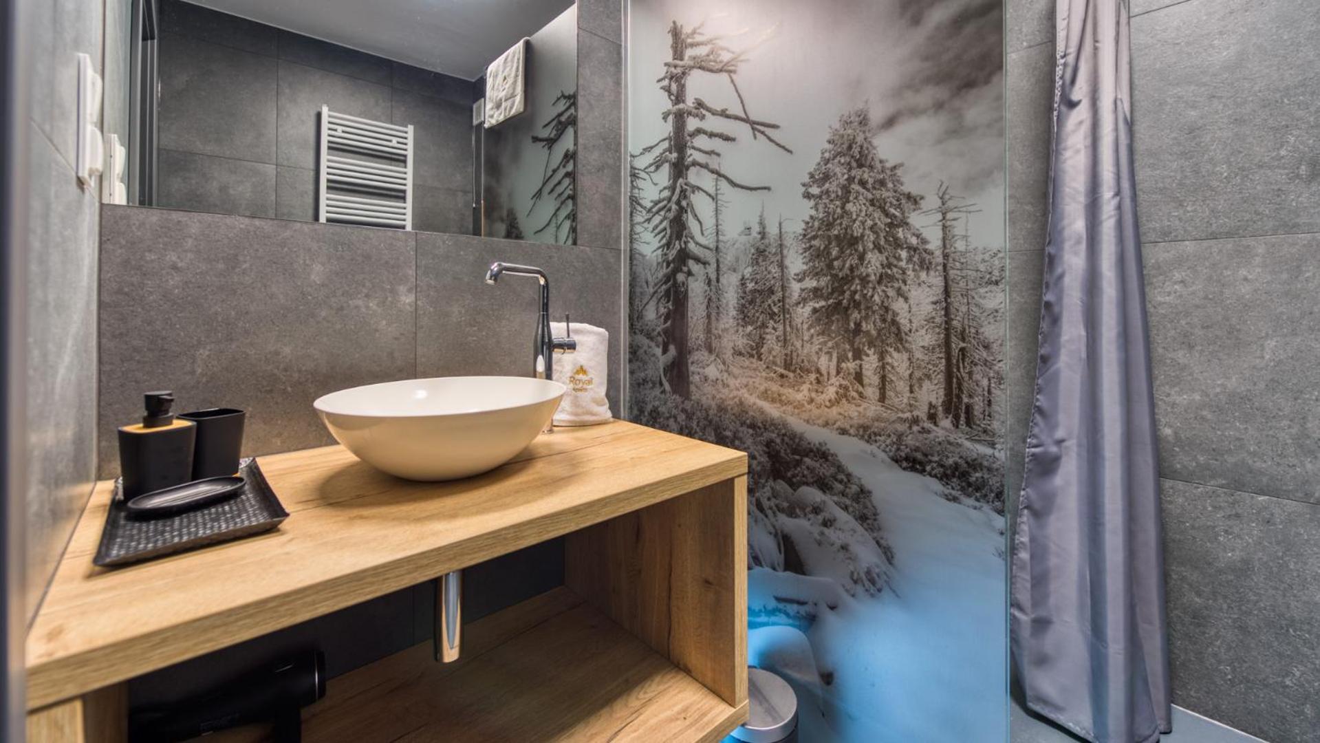 Apartamenty z basenem i saunami STONE HILL RESORT III VIP Centrum by Royal Aparts