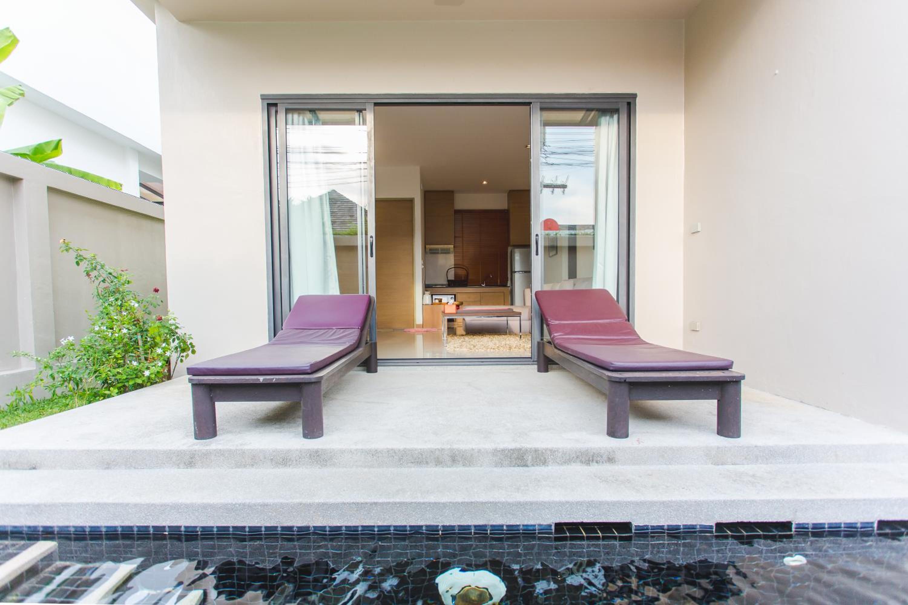 Honeymooner Pool Villa@Seastone