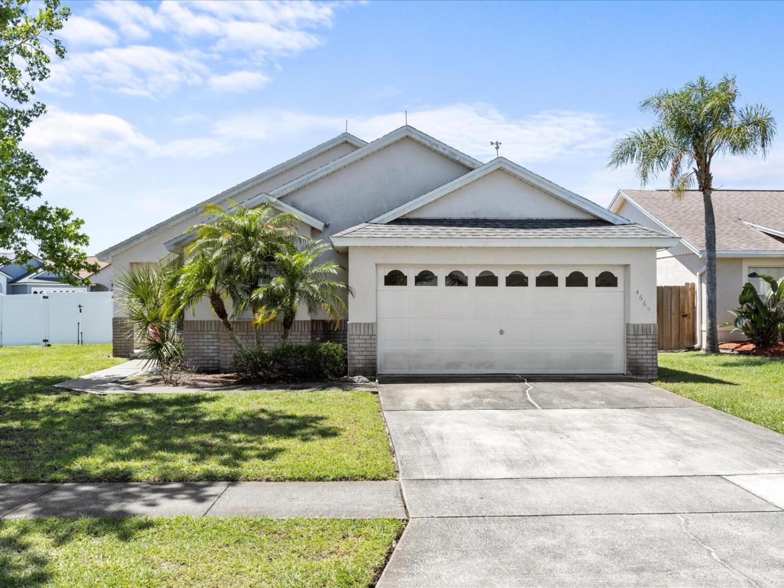 Sunny Getaway with Private Pool, Spa & Fenced Yard