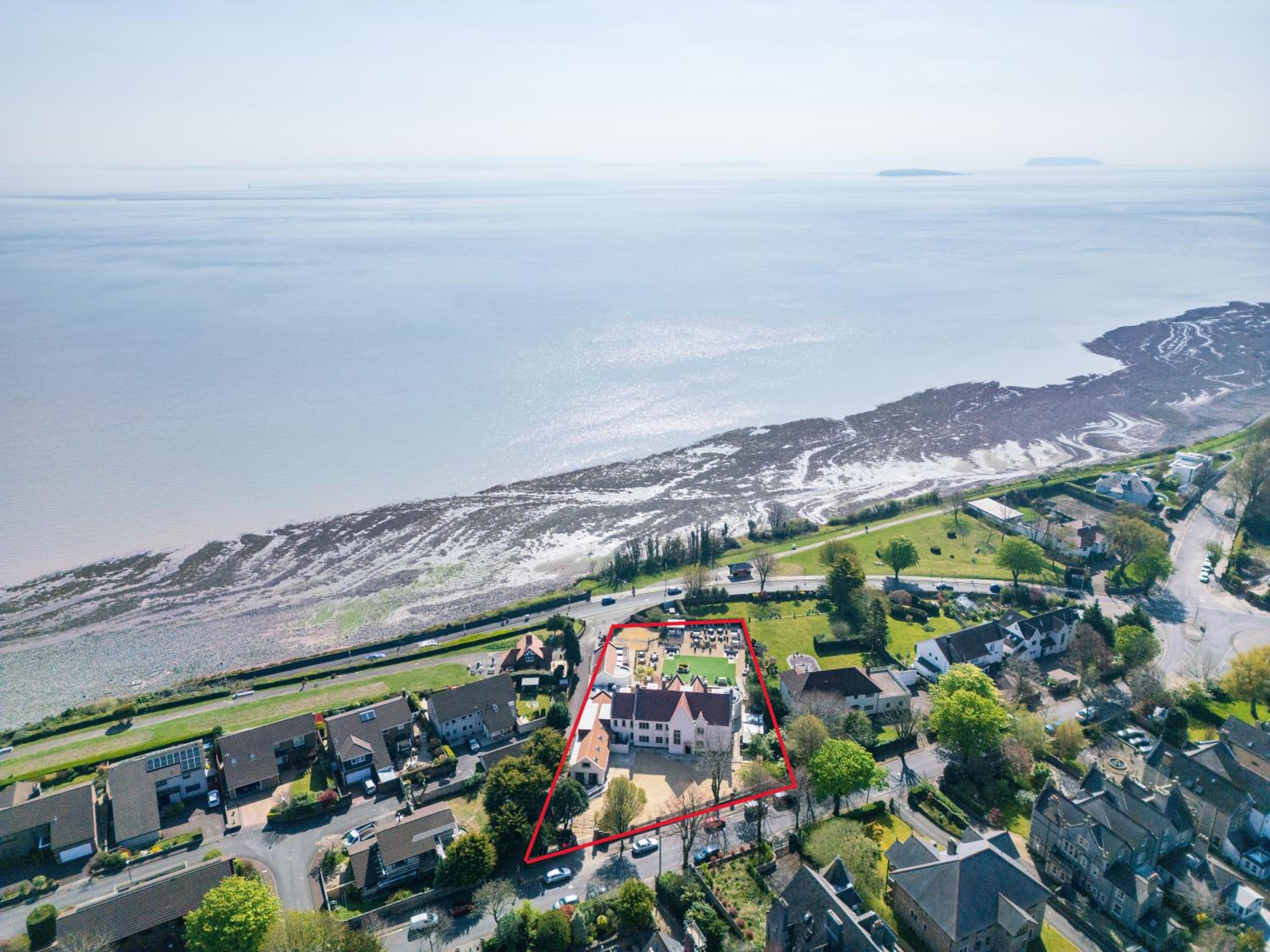 Holm House - Stylish Coastal Suites - HEDD Spa - Silures Bar & Restaurant, photo 7
