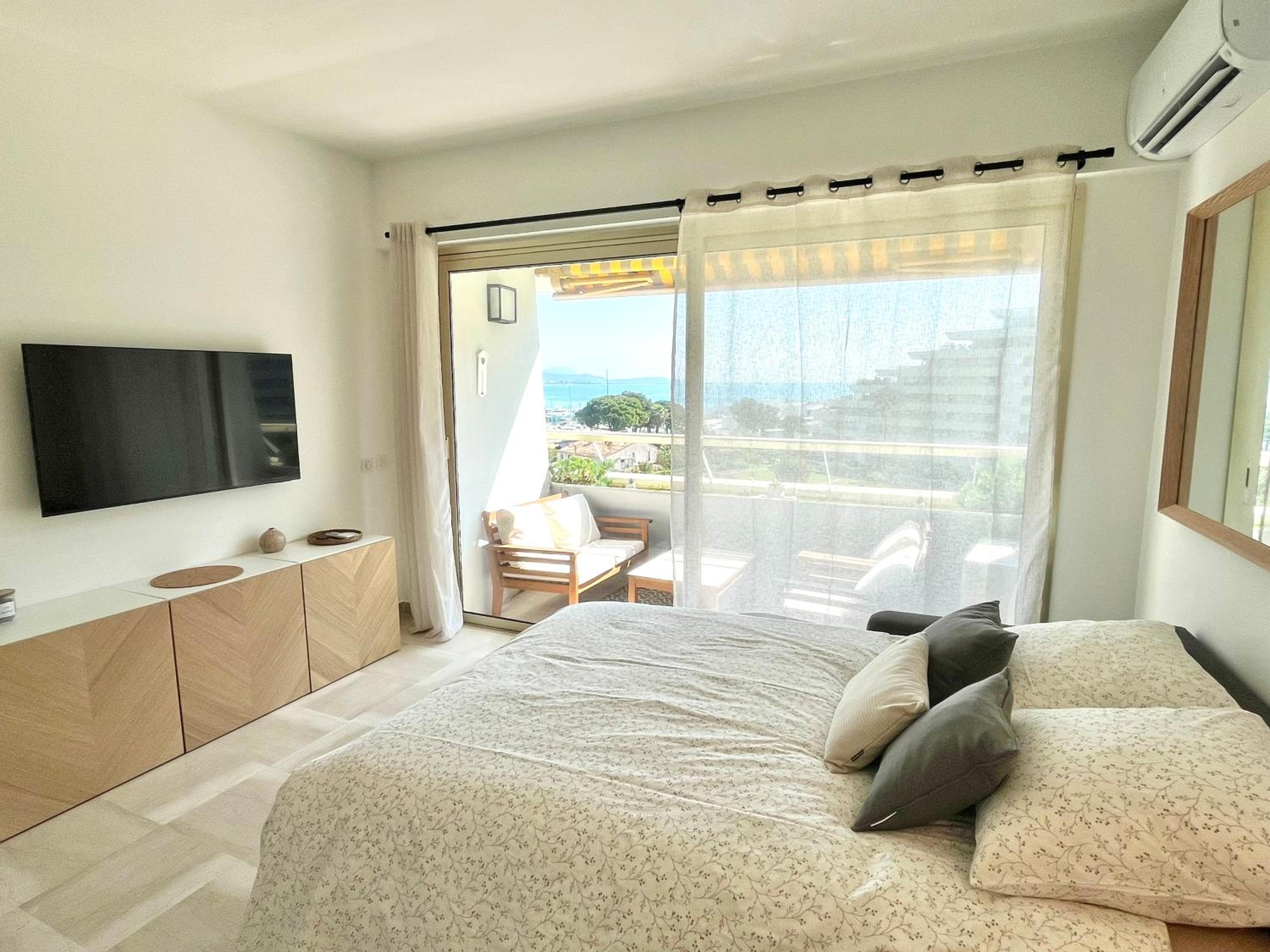 Marina Baie studio vue mer et jardin avec clim