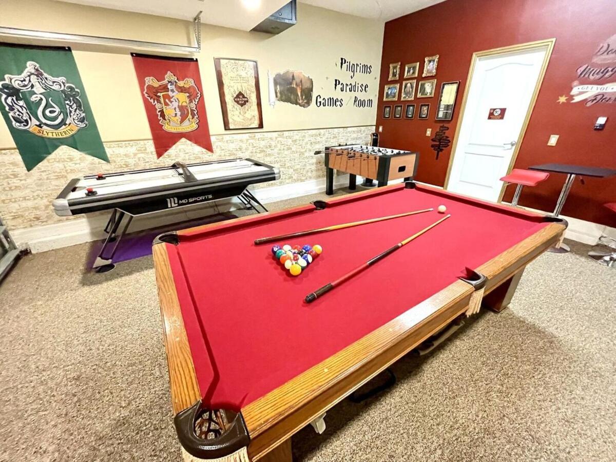 Fun 4BR with Pool Spa and Harry Potter Game Room