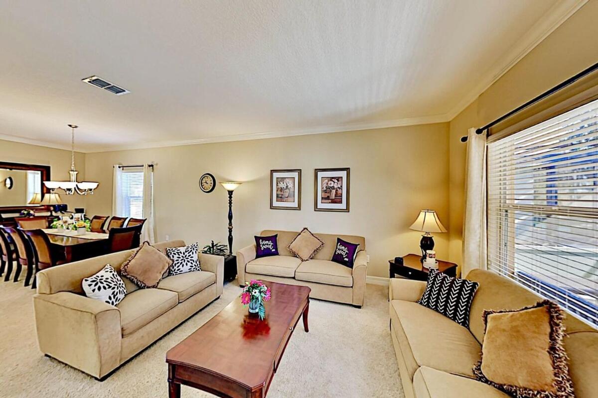 Fun 4BR with Pool Spa and Harry Potter Game Room