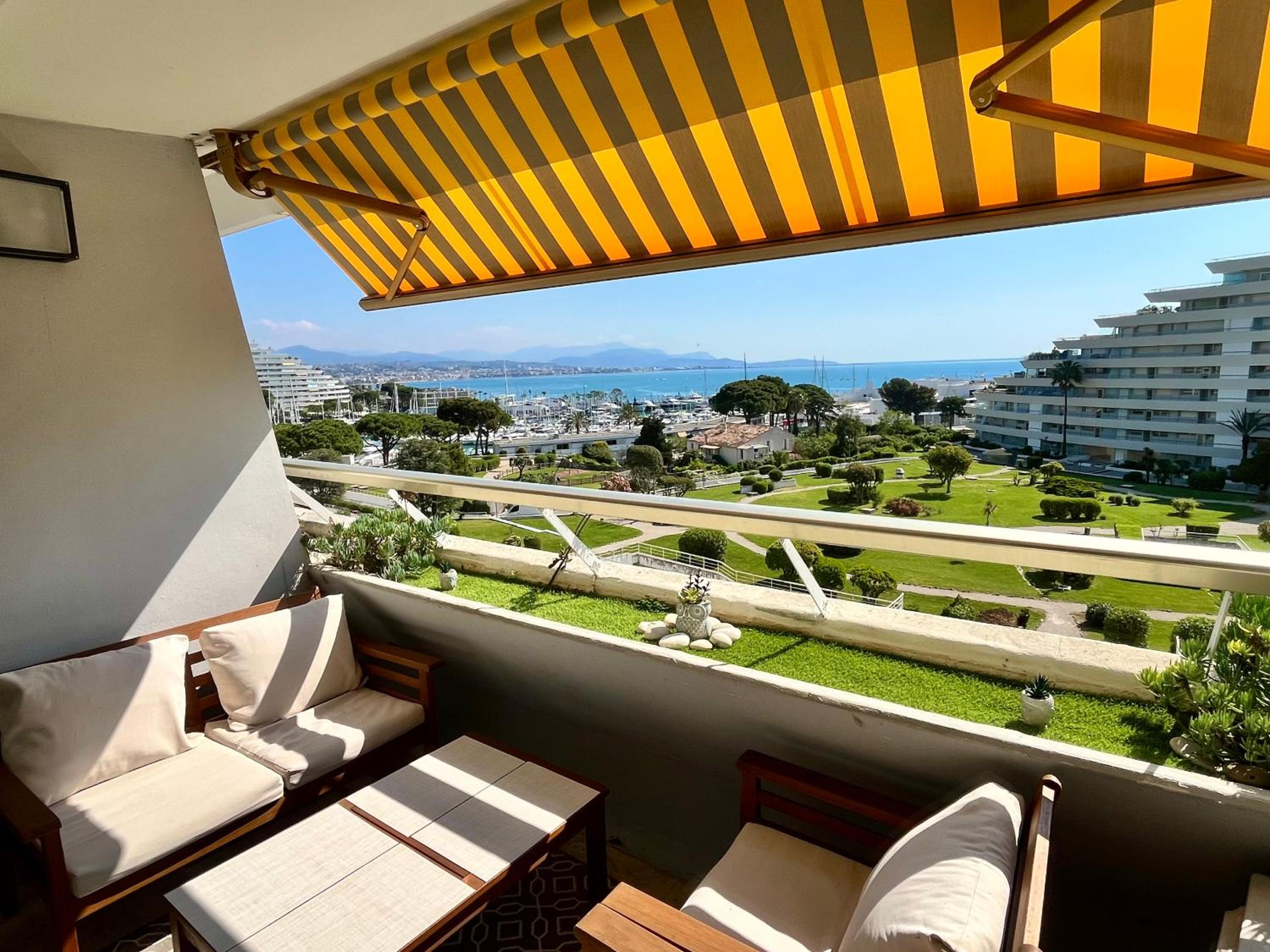 Marina Baie studio vue mer et jardin avec clim