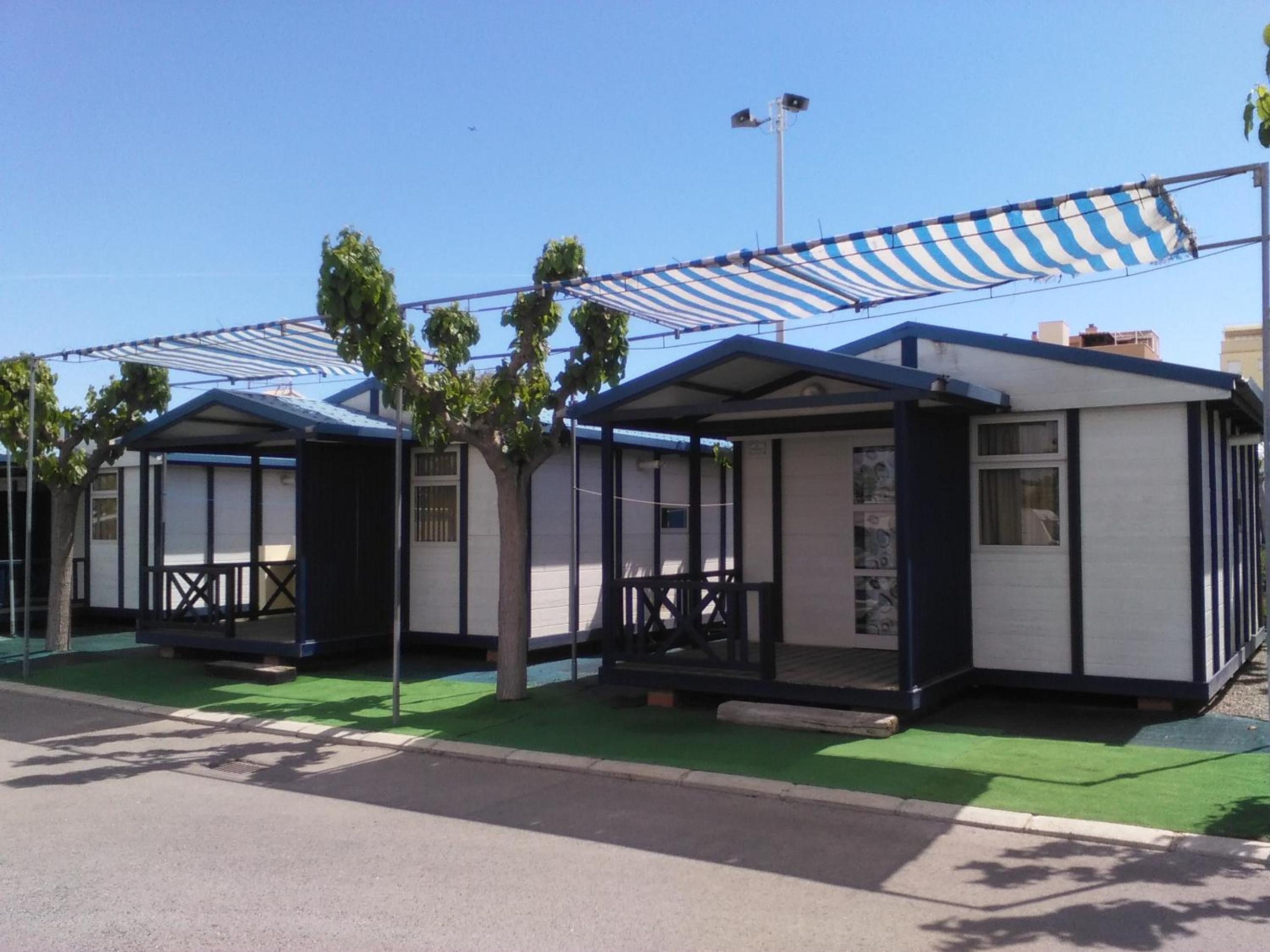 Camping y Bungalows Monmar