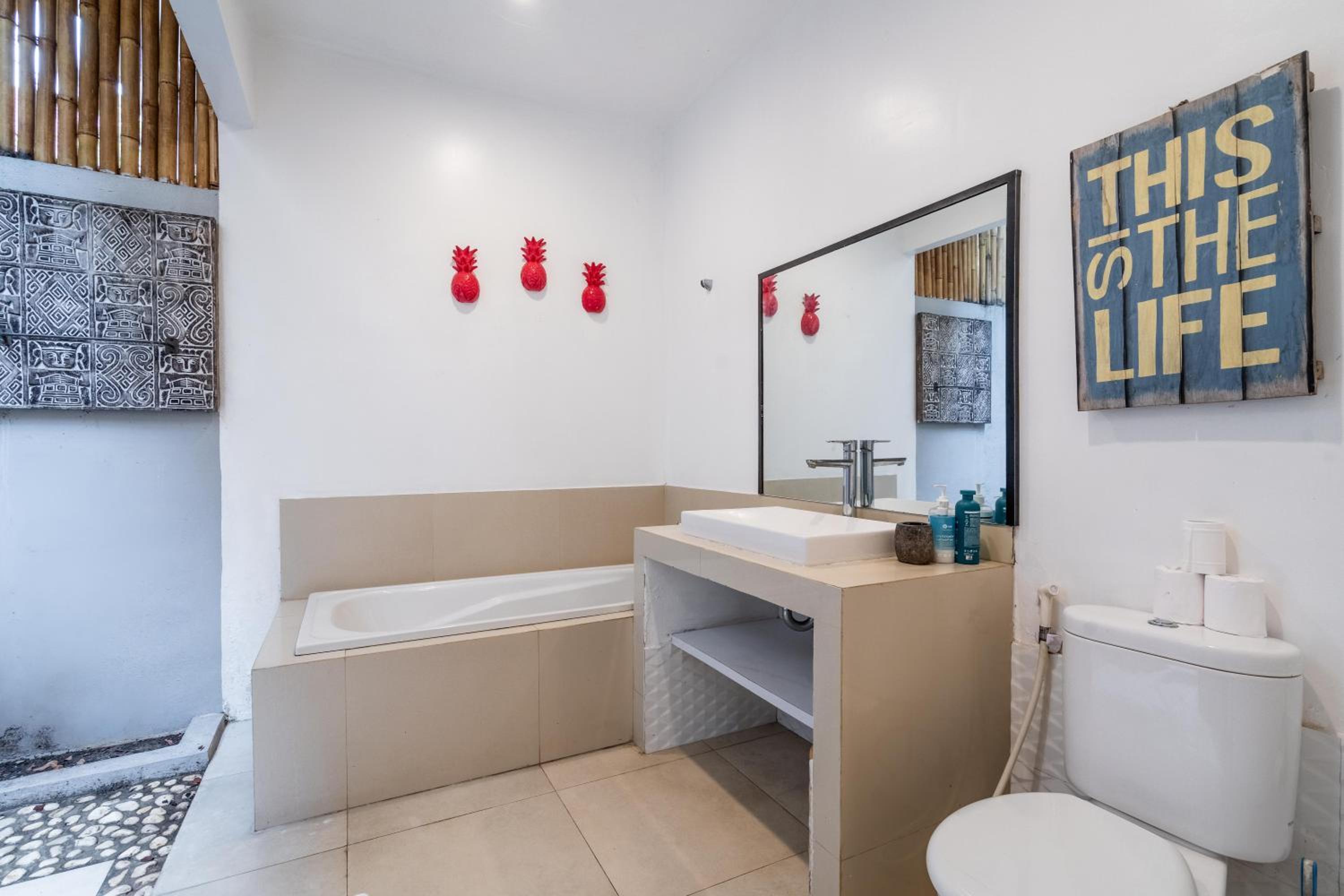 Beautiful villas - Right by the beach - Seminyak