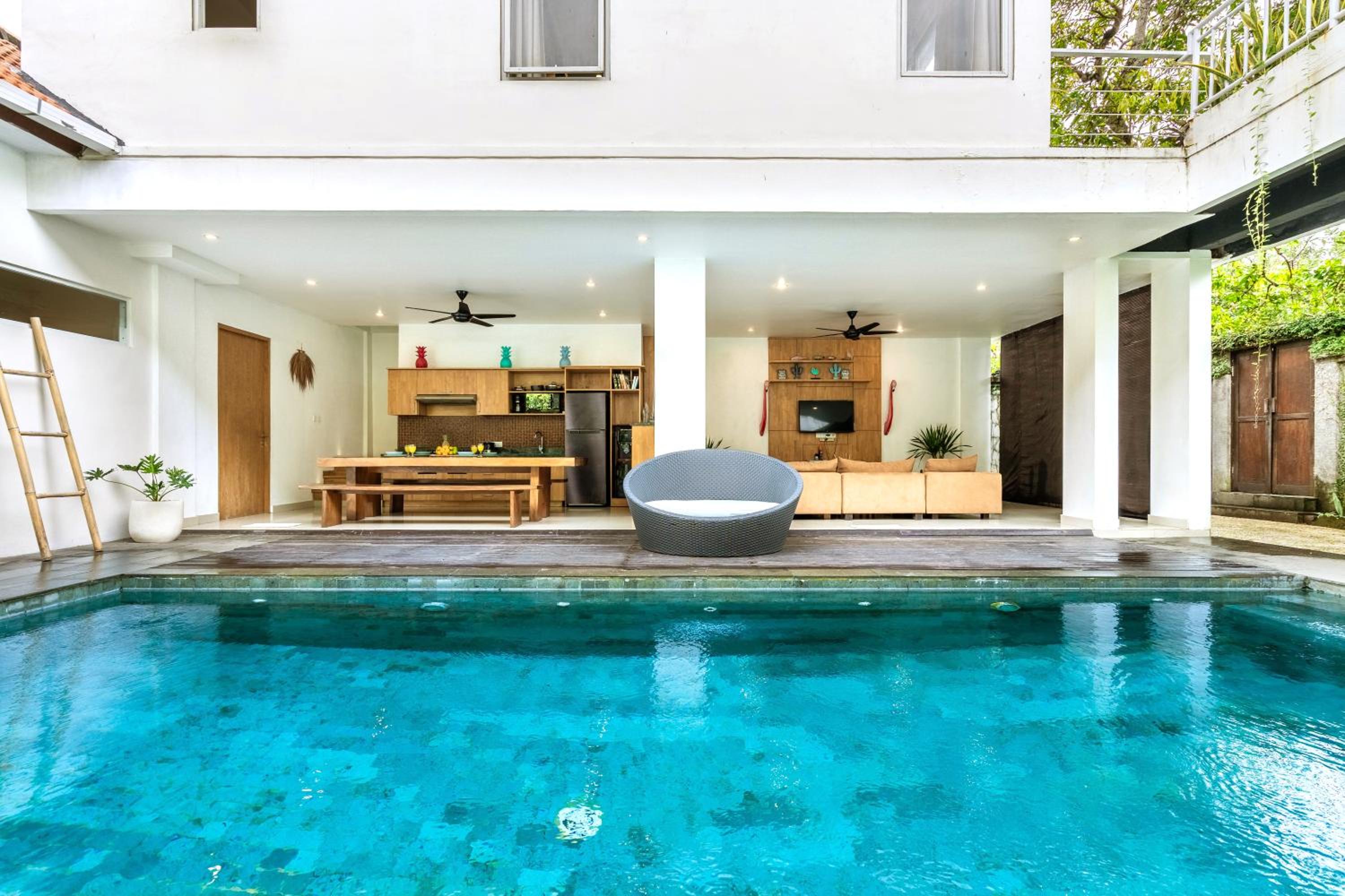 Beautiful villas - Right by the beach - Seminyak