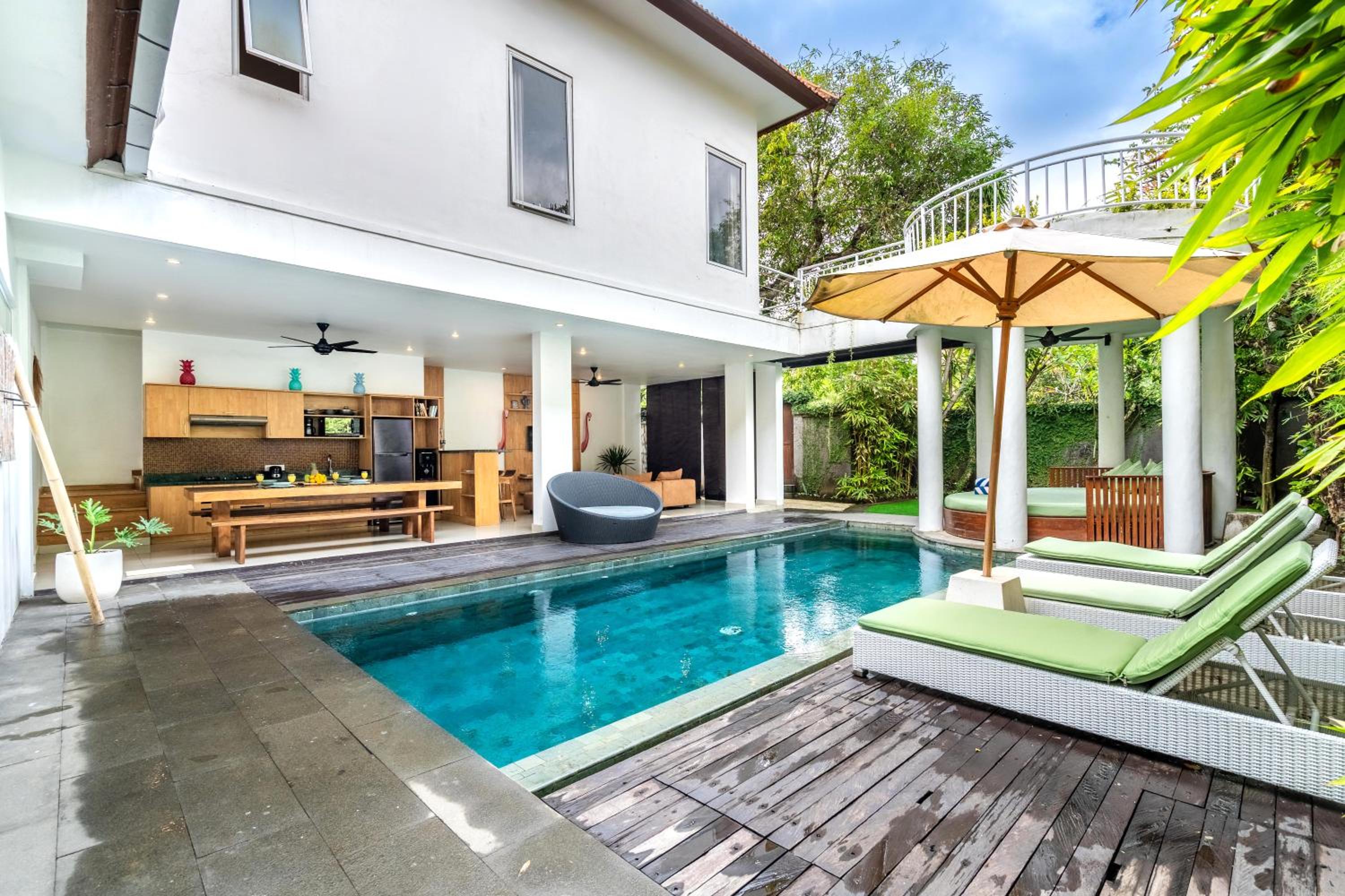 Beautiful villas - Right by the beach - Seminyak