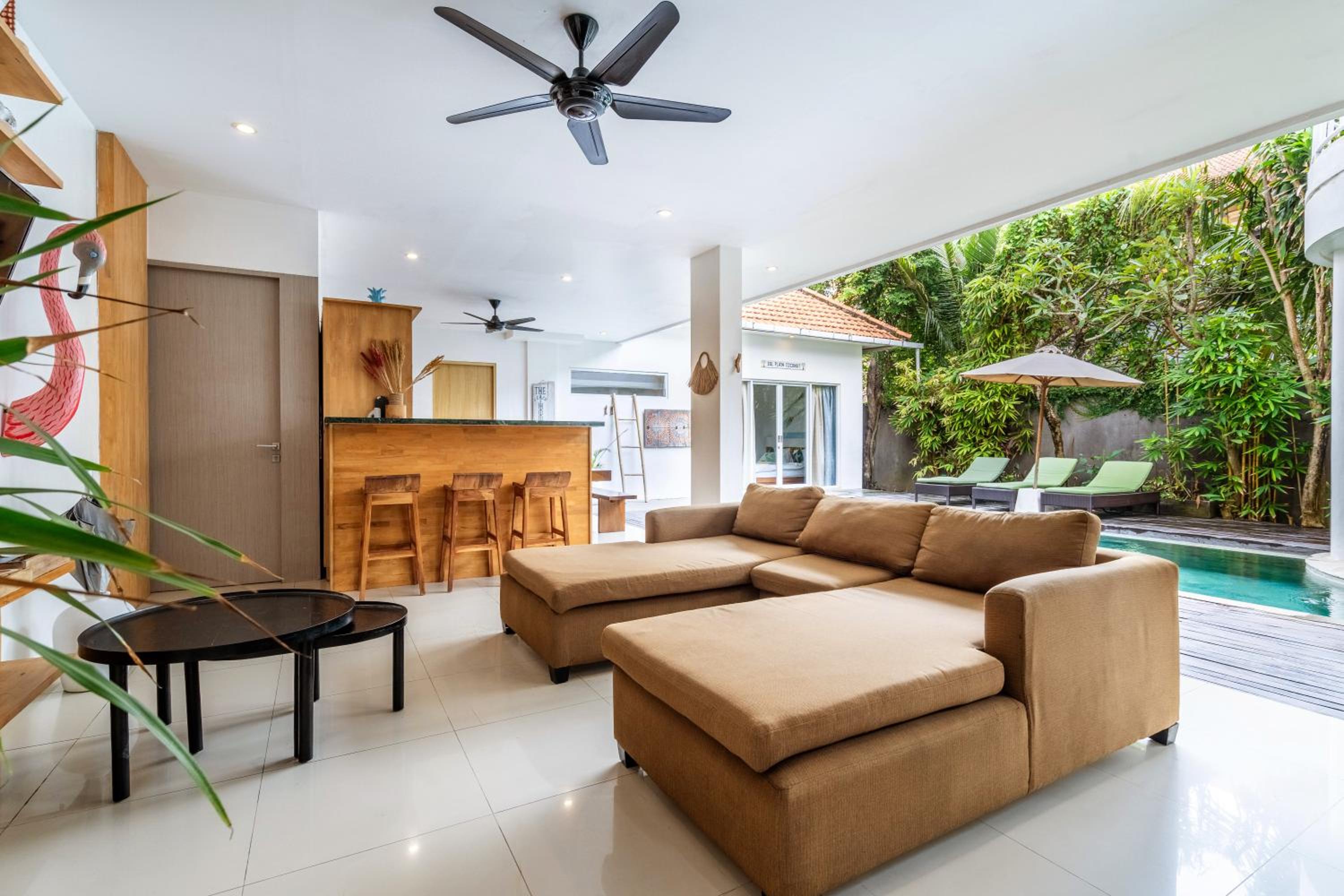 Beautiful villas - Right by the beach - Seminyak