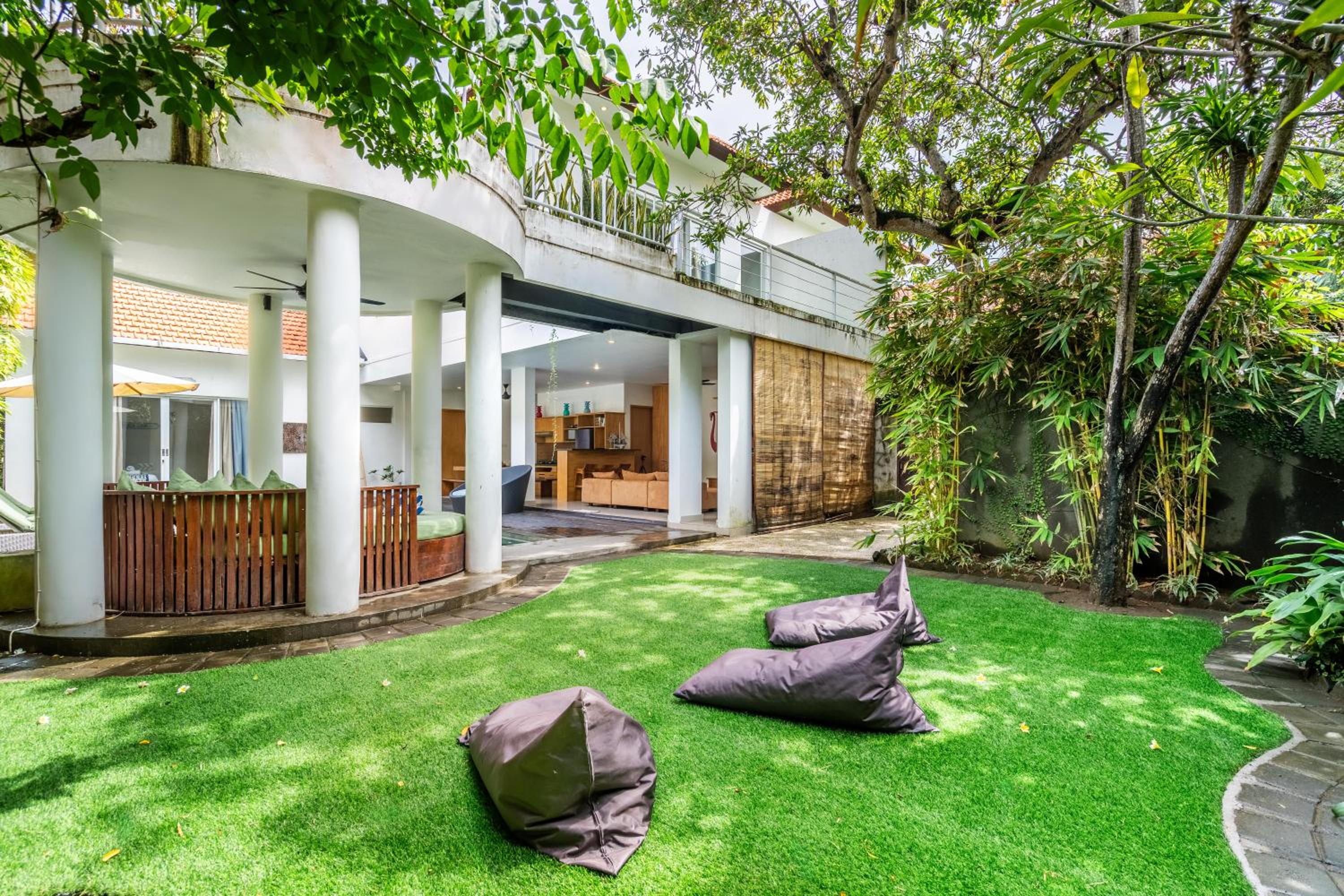 Beautiful villas - Right by the beach - Seminyak