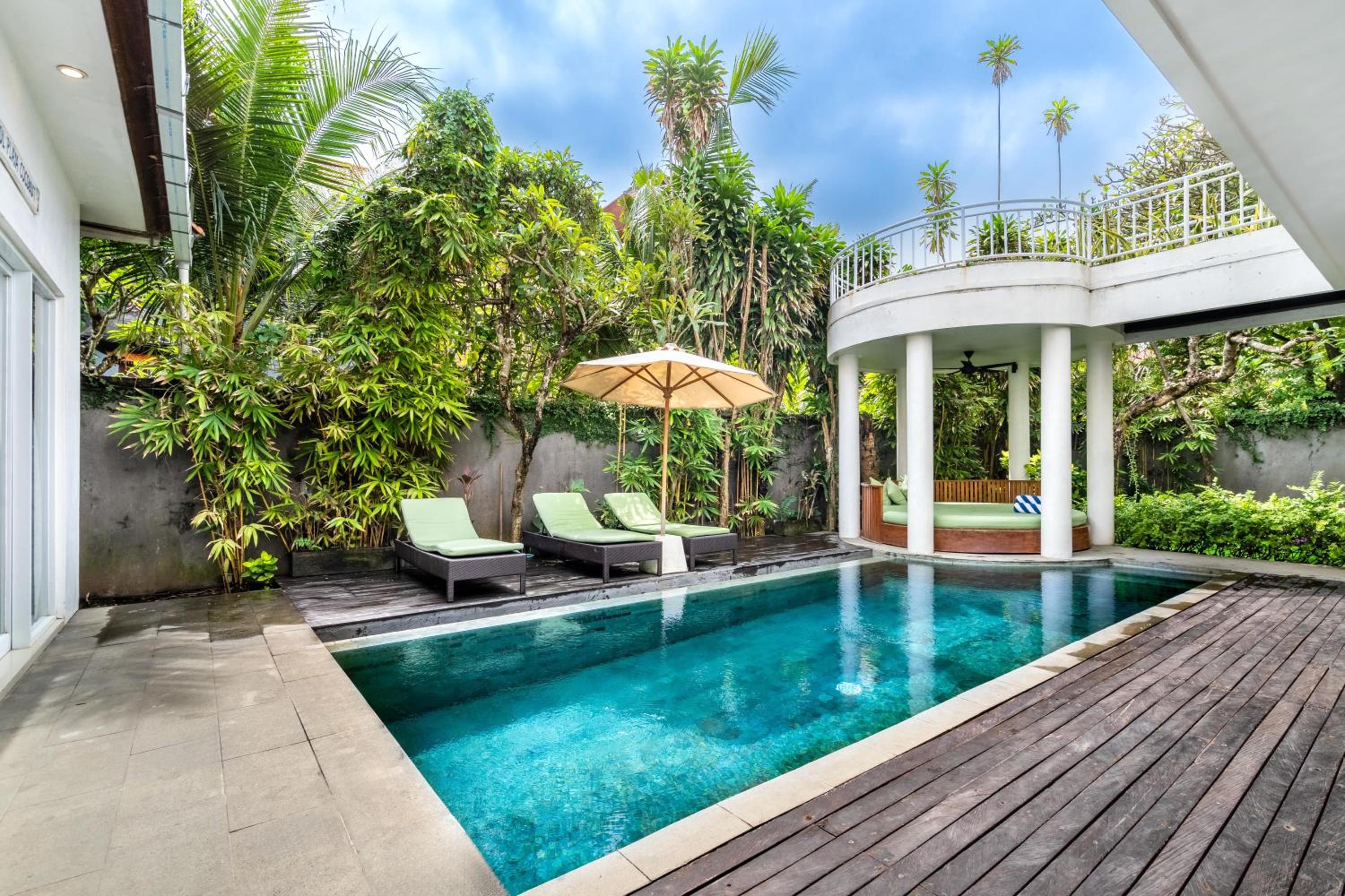 Beautiful villas - Right by the beach - Seminyak