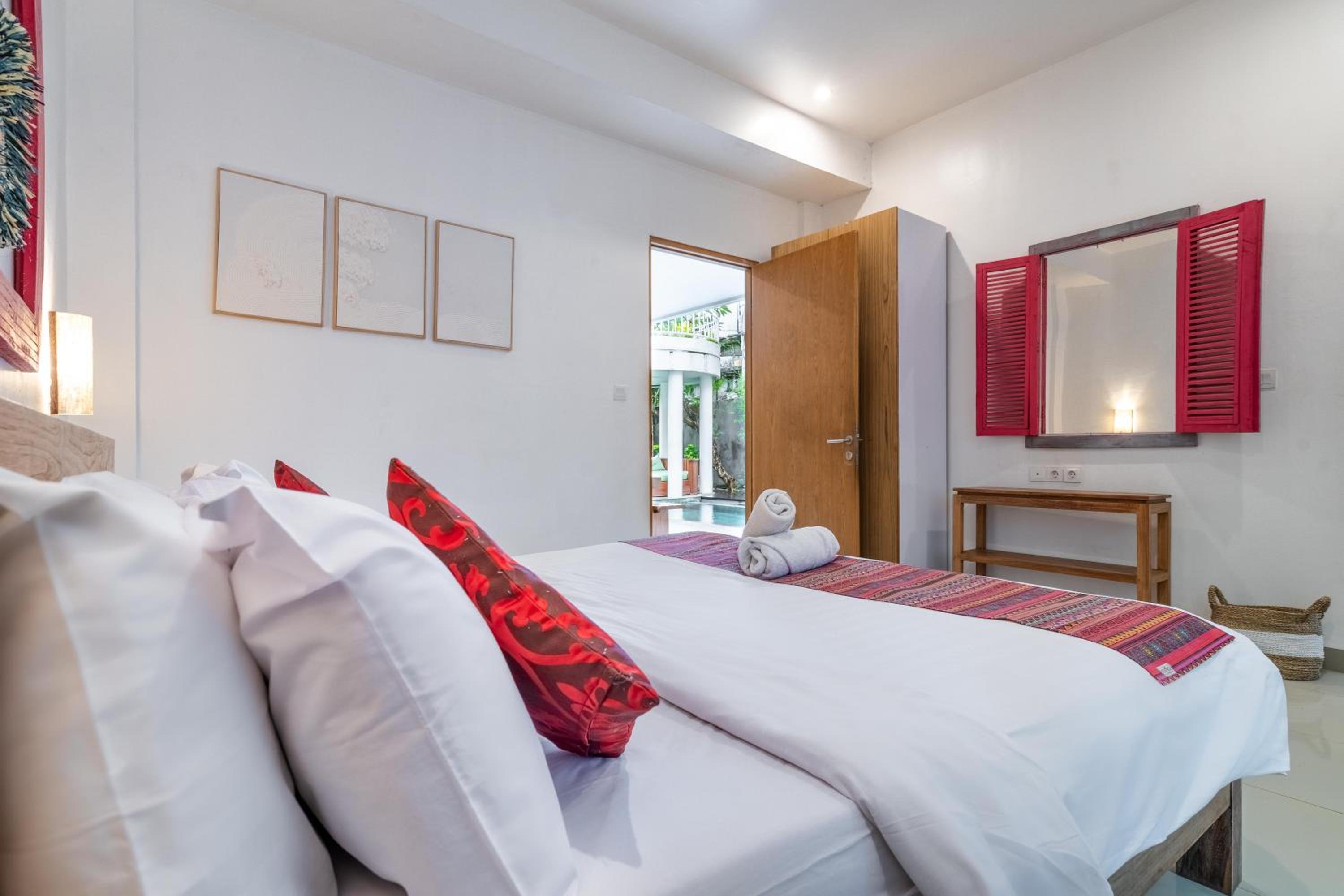 Beautiful villas - Right by the beach - Seminyak