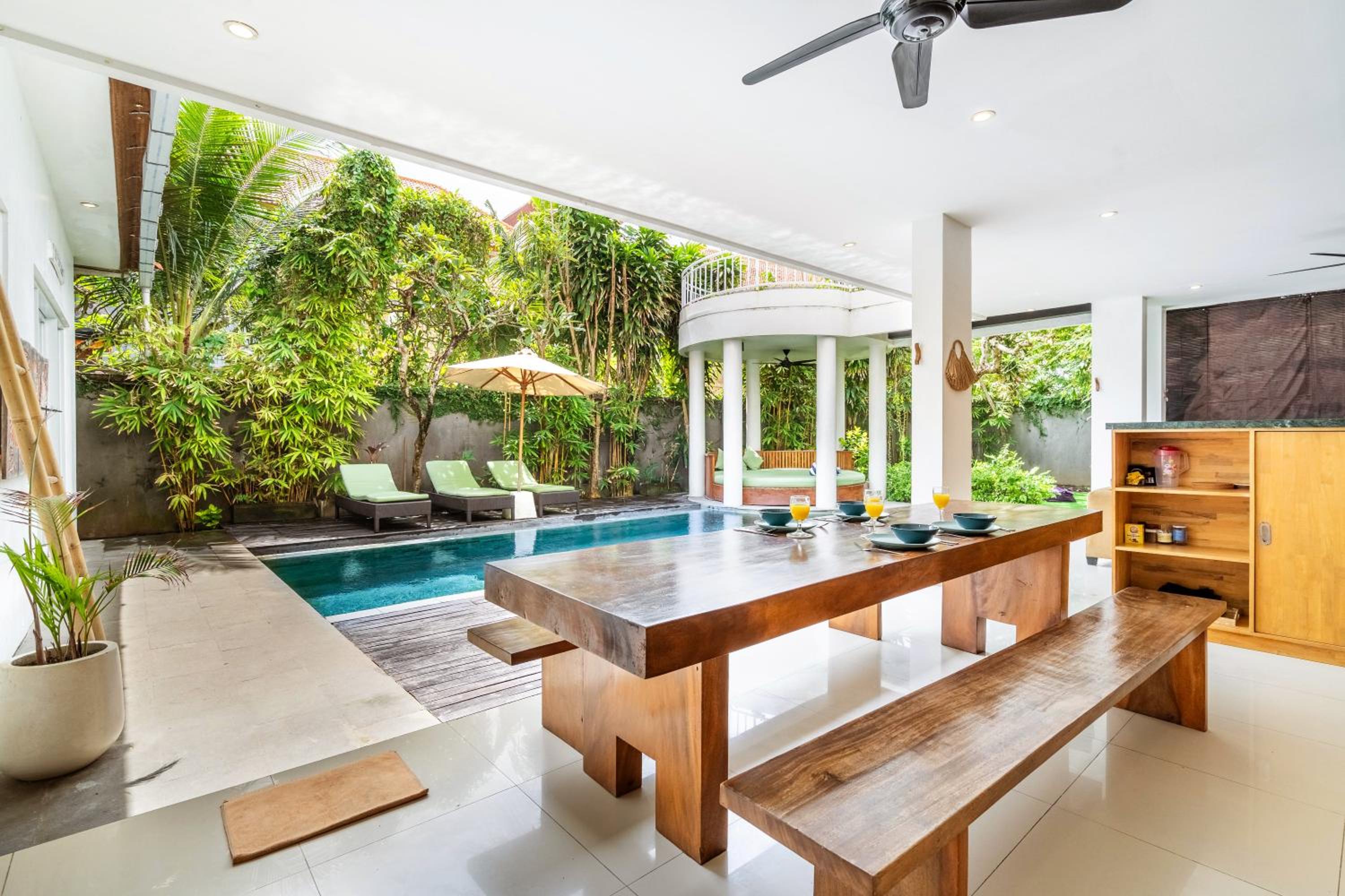 Beautiful villas - Right by the beach - Seminyak