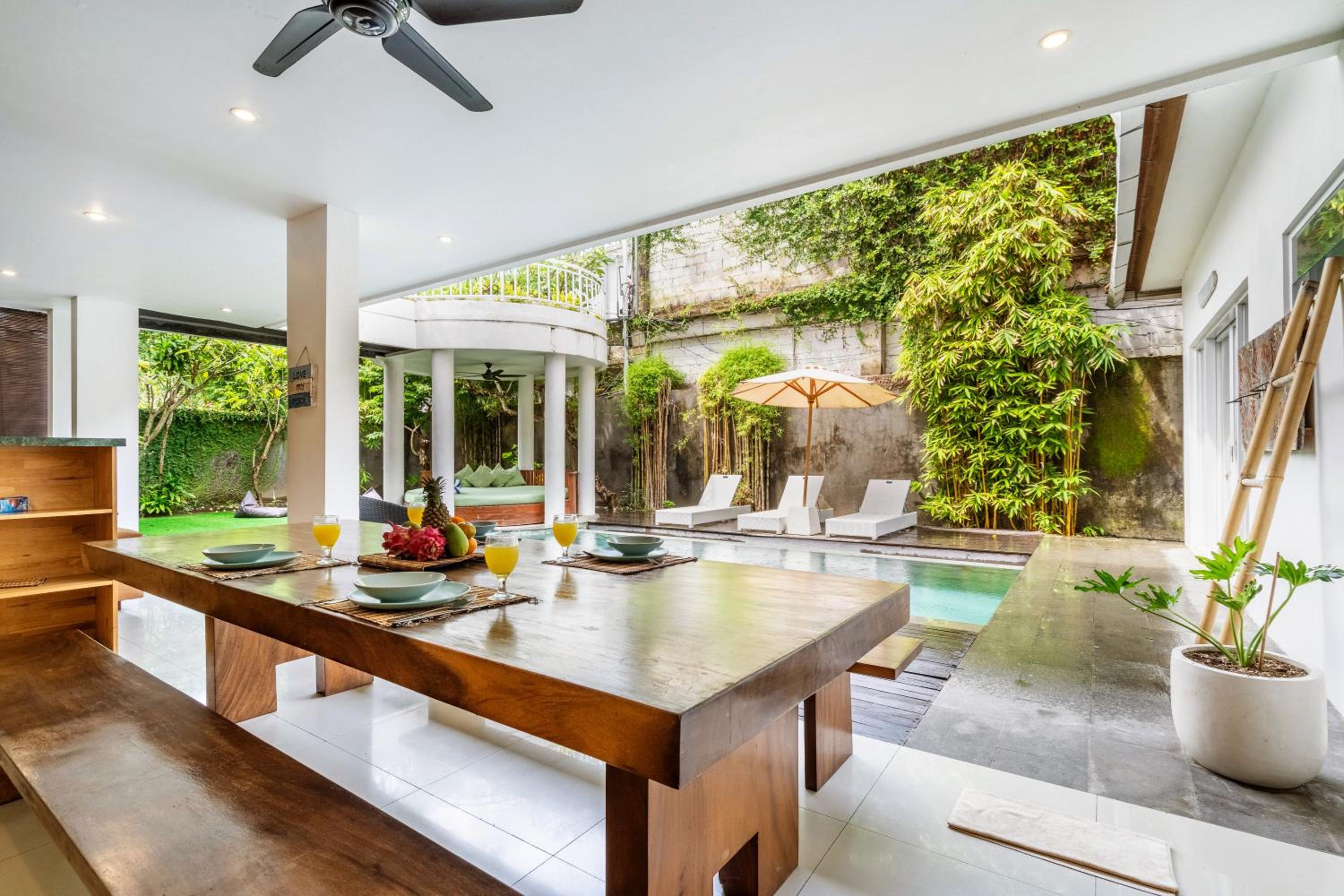 Beautiful villas - Right by the beach - Seminyak