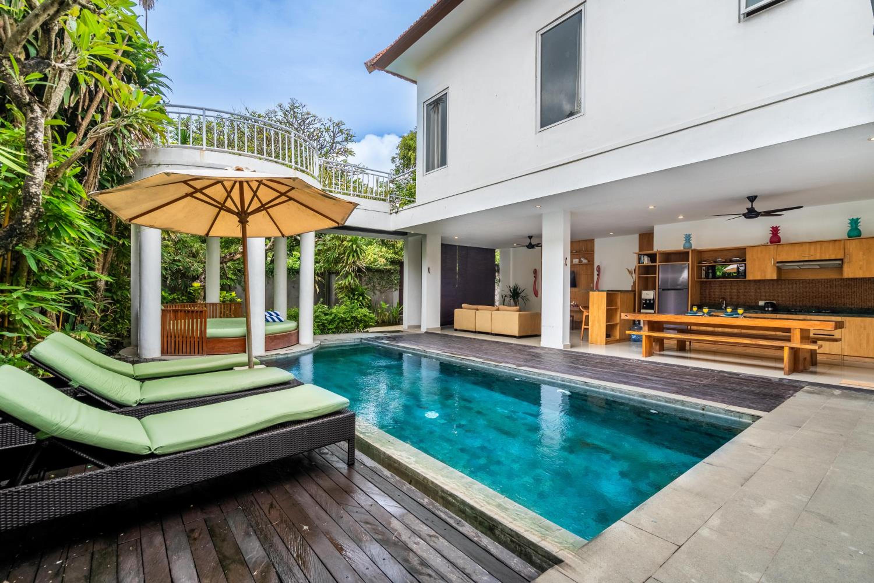 Beautiful villas - Right by the beach - Seminyak