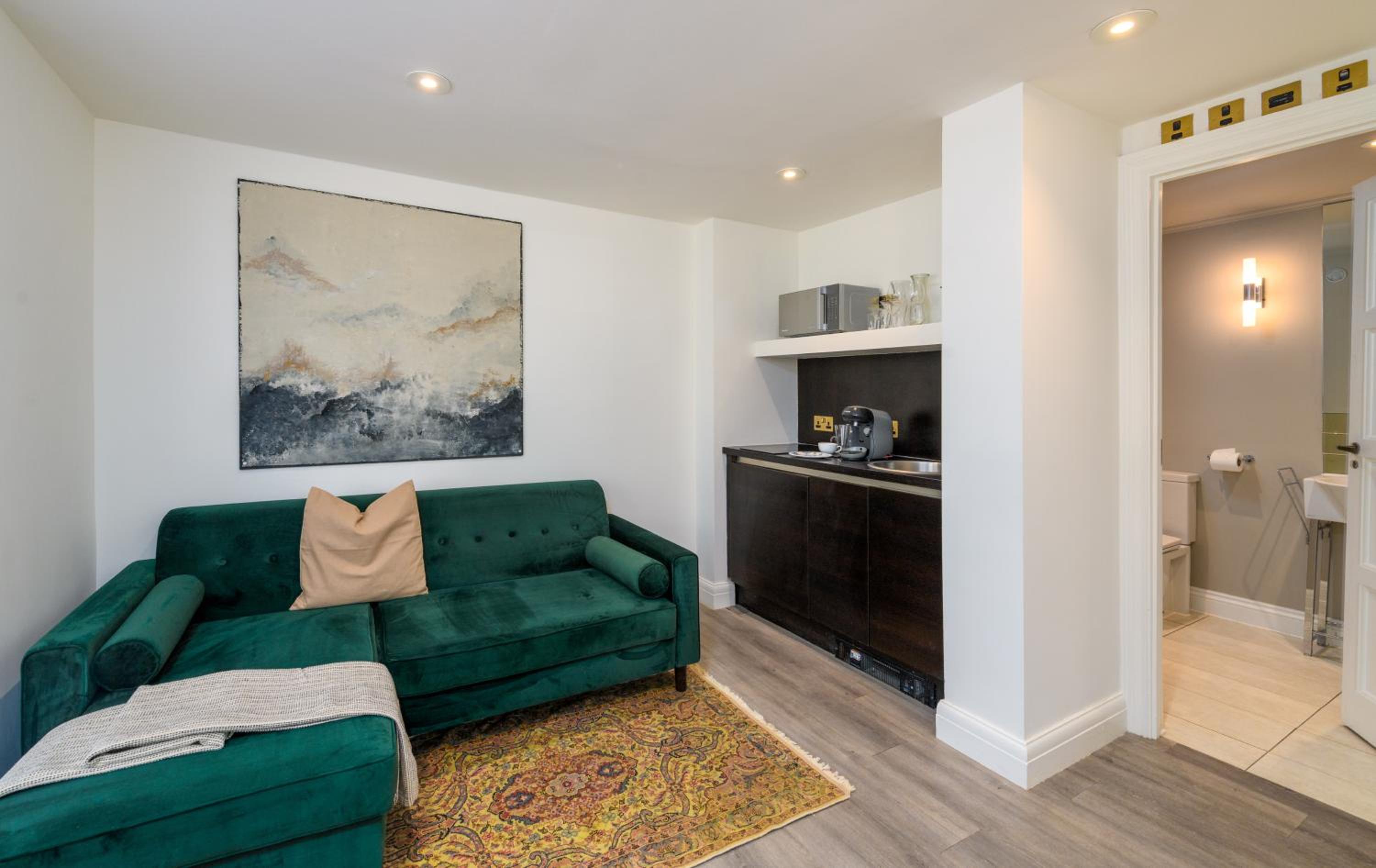 Holm House - Stylish Coastal Suites - HEDD Spa - Silures Bar & Restaurant, photo 83