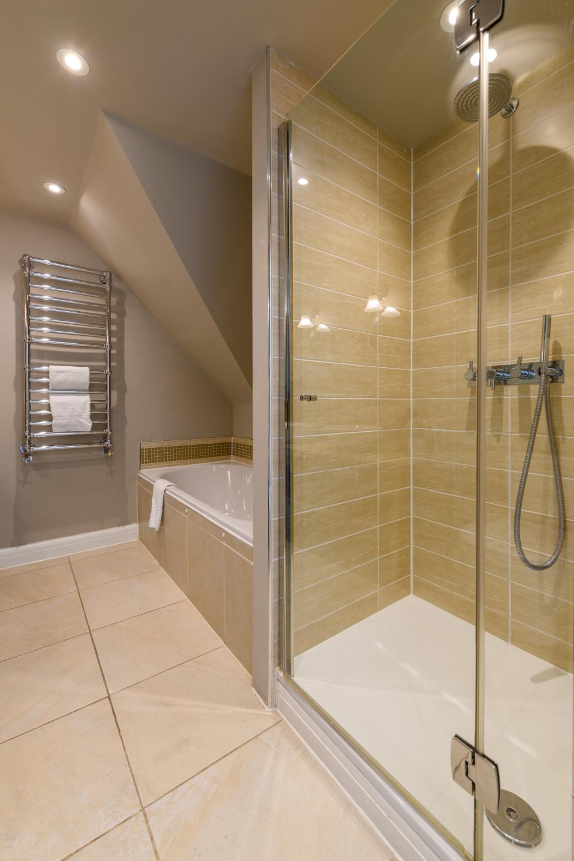 Holm House - Stylish Coastal Suites - HEDD Spa - Silures Bar & Restaurant, photo 90
