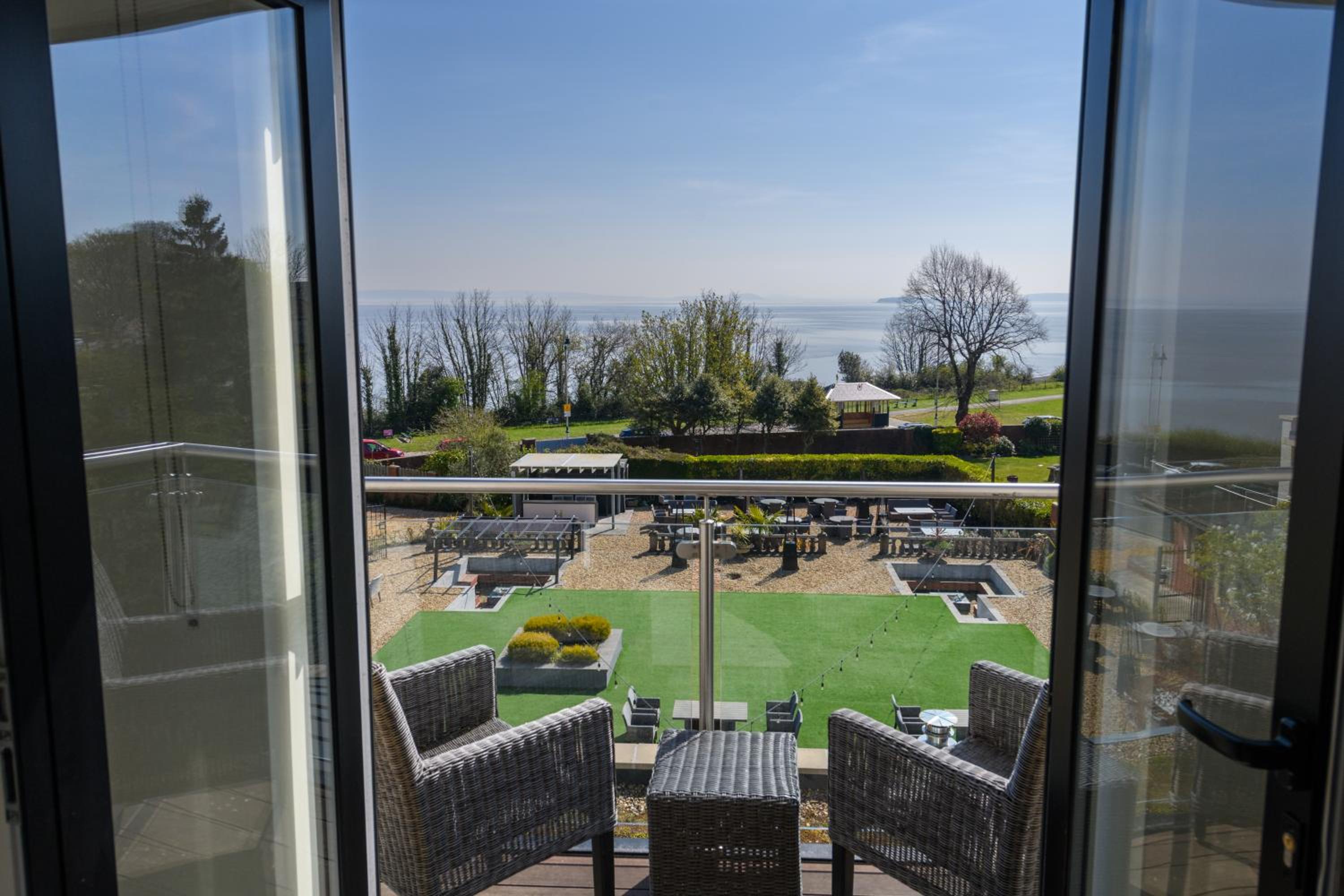 Holm House - Stylish Coastal Suites - HEDD Spa - Silures Bar & Restaurant, photo 62