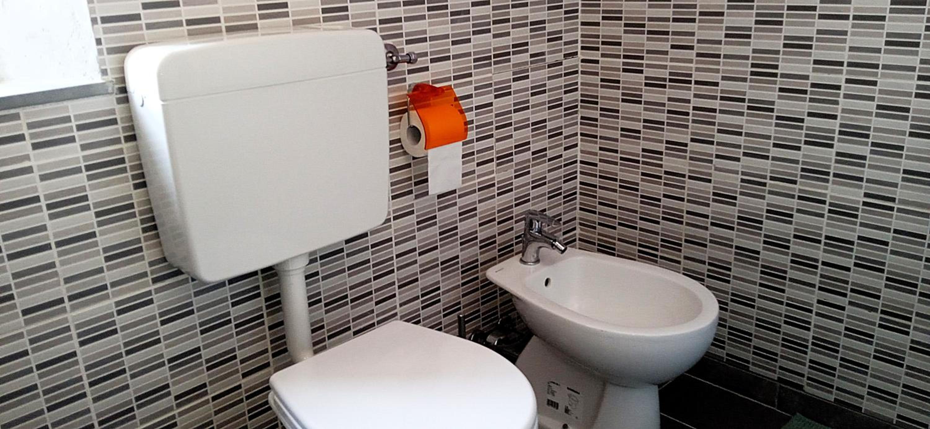Rombolino Guest House -Free Parking - Vicino al PalaLivorno 