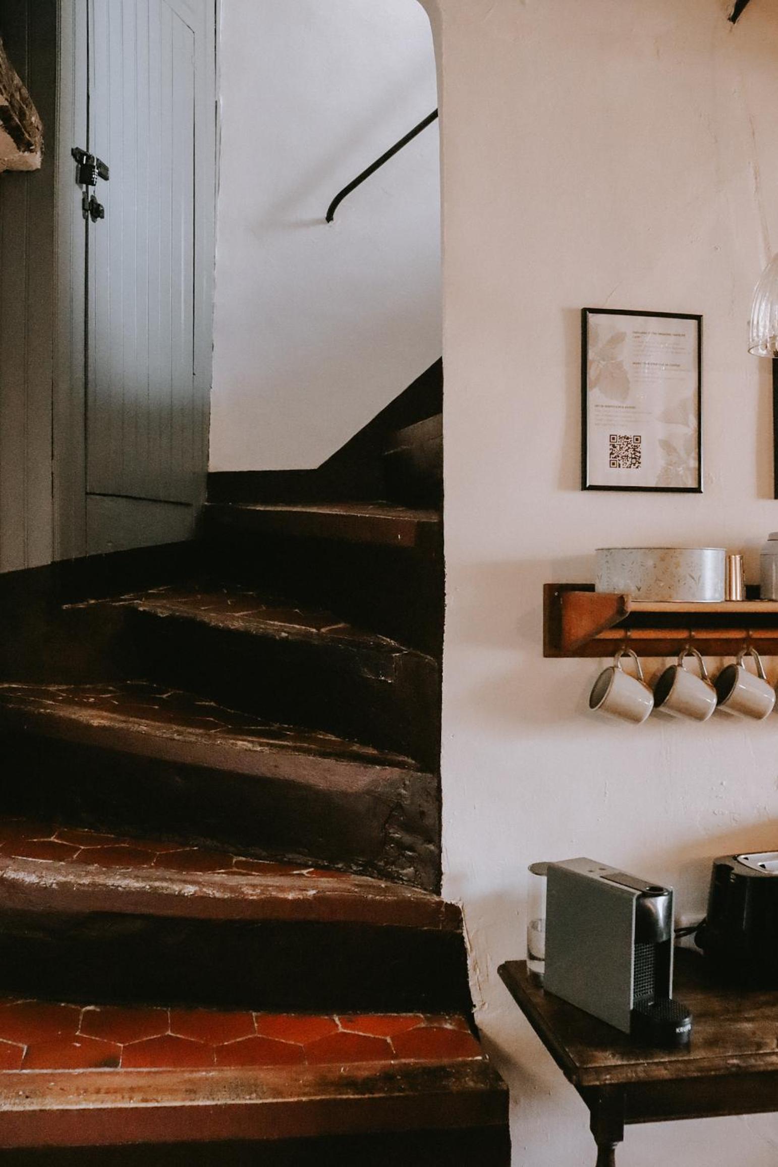 Unique historical home, middle of the village, bath & patio