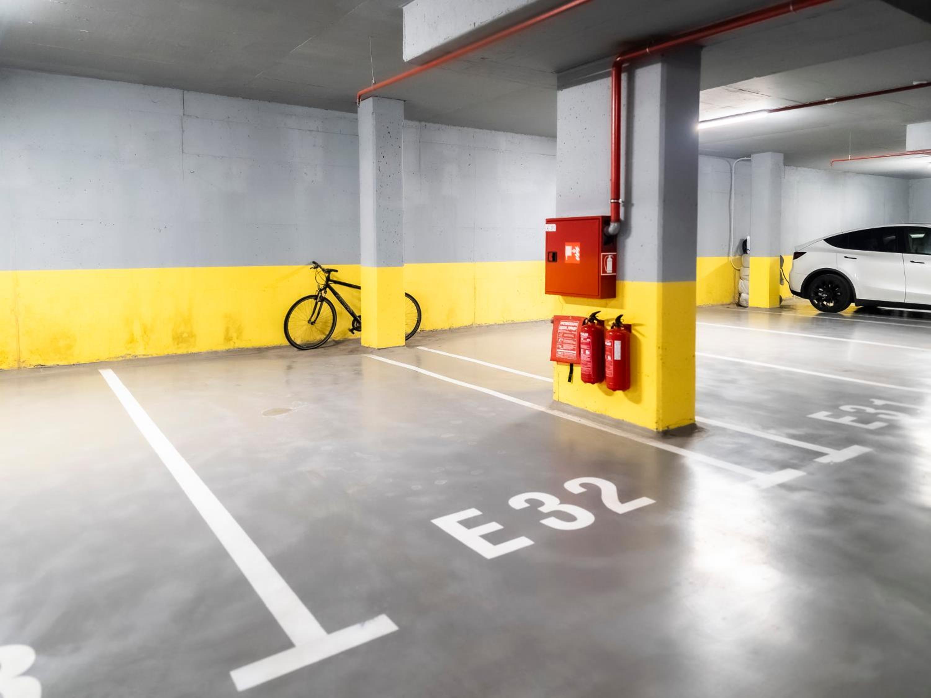 Arena MALL Galleria Securities Parking 3
