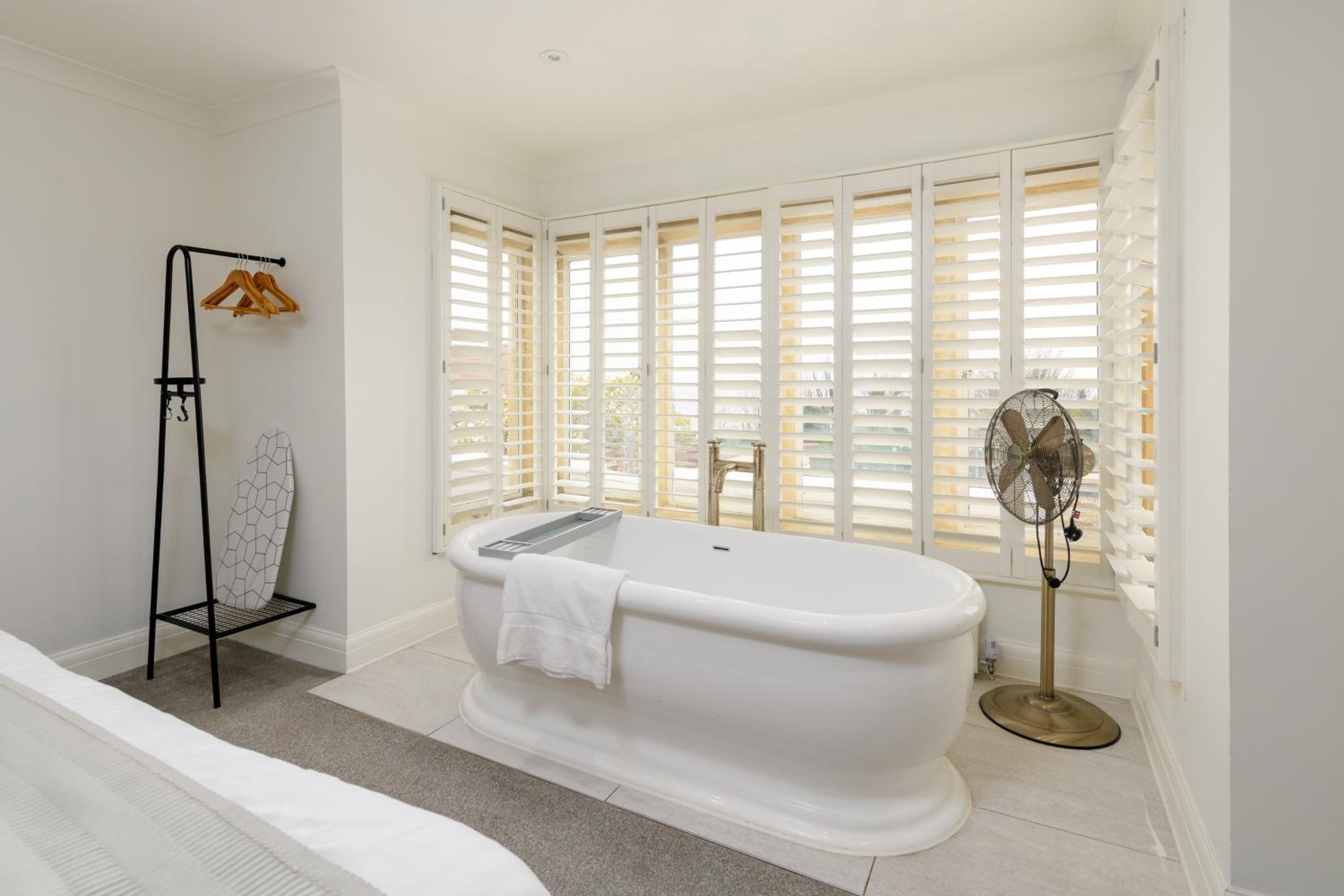 Holm House - Stylish Coastal Suites - HEDD Spa - Silures Bar & Restaurant, photo 18