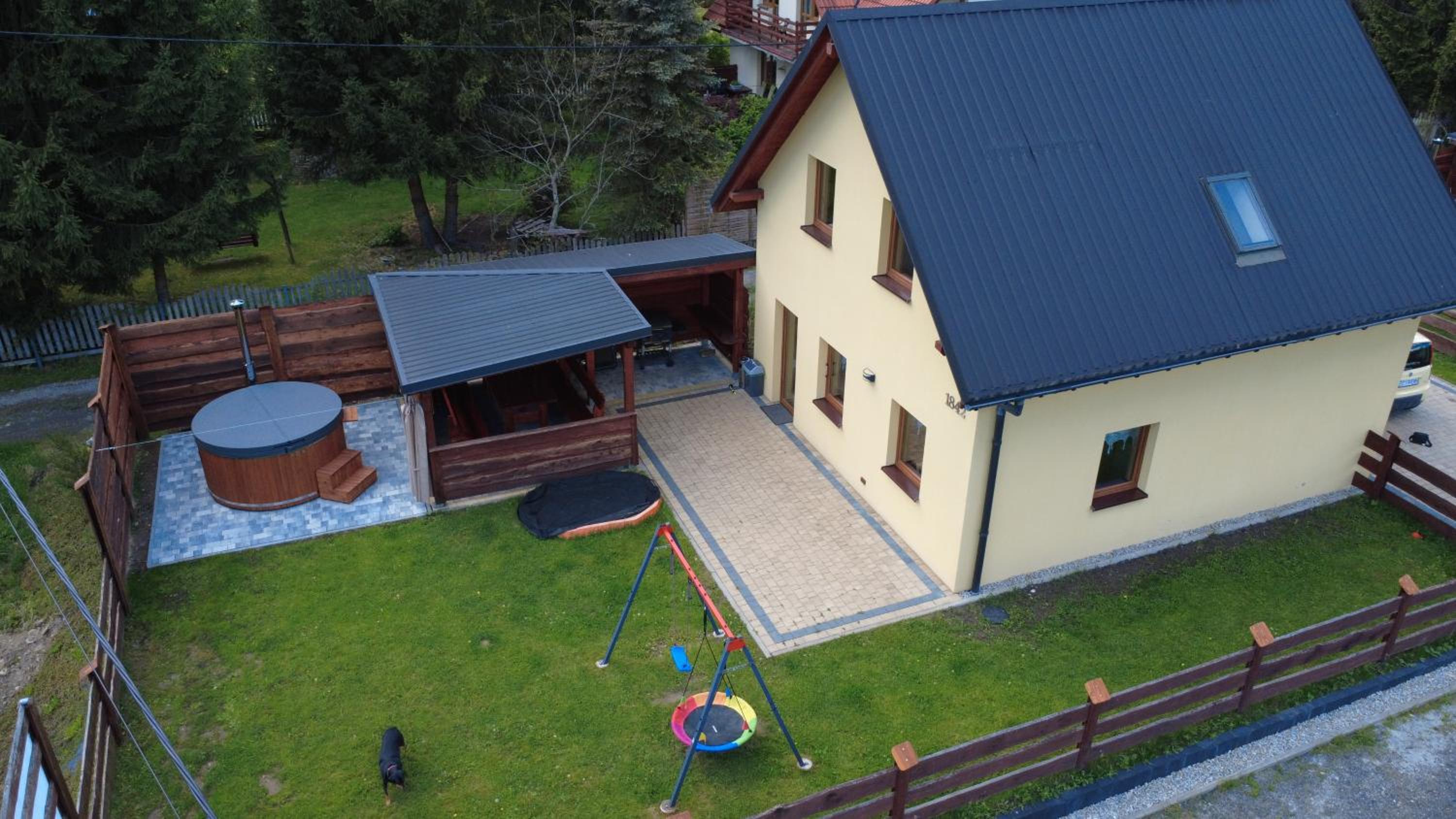 Photo 8