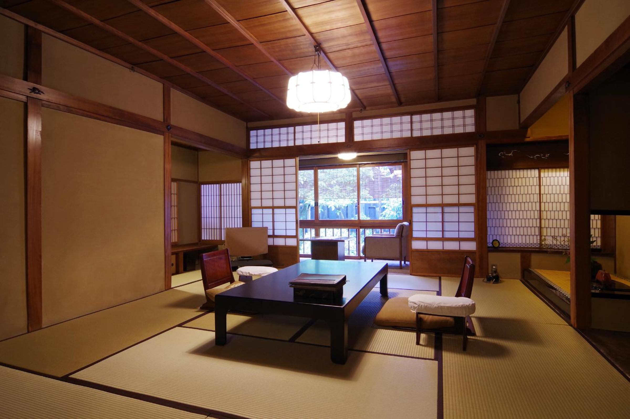 Hiiragiya