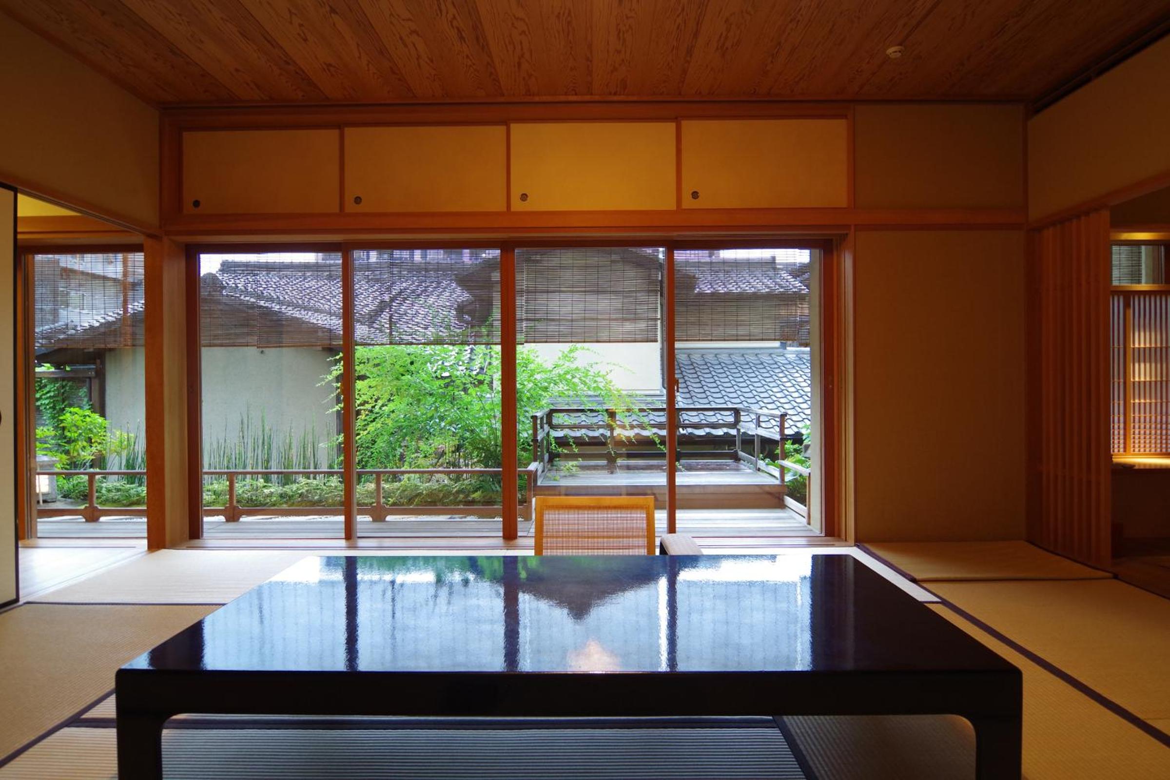 Hiiragiya