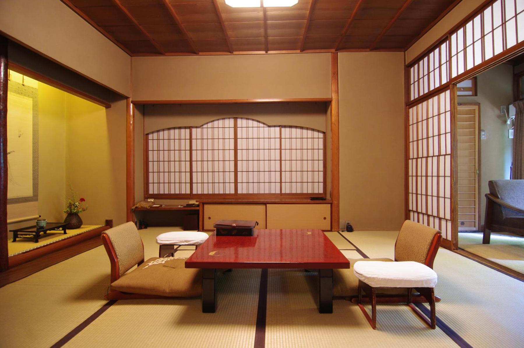 Hiiragiya