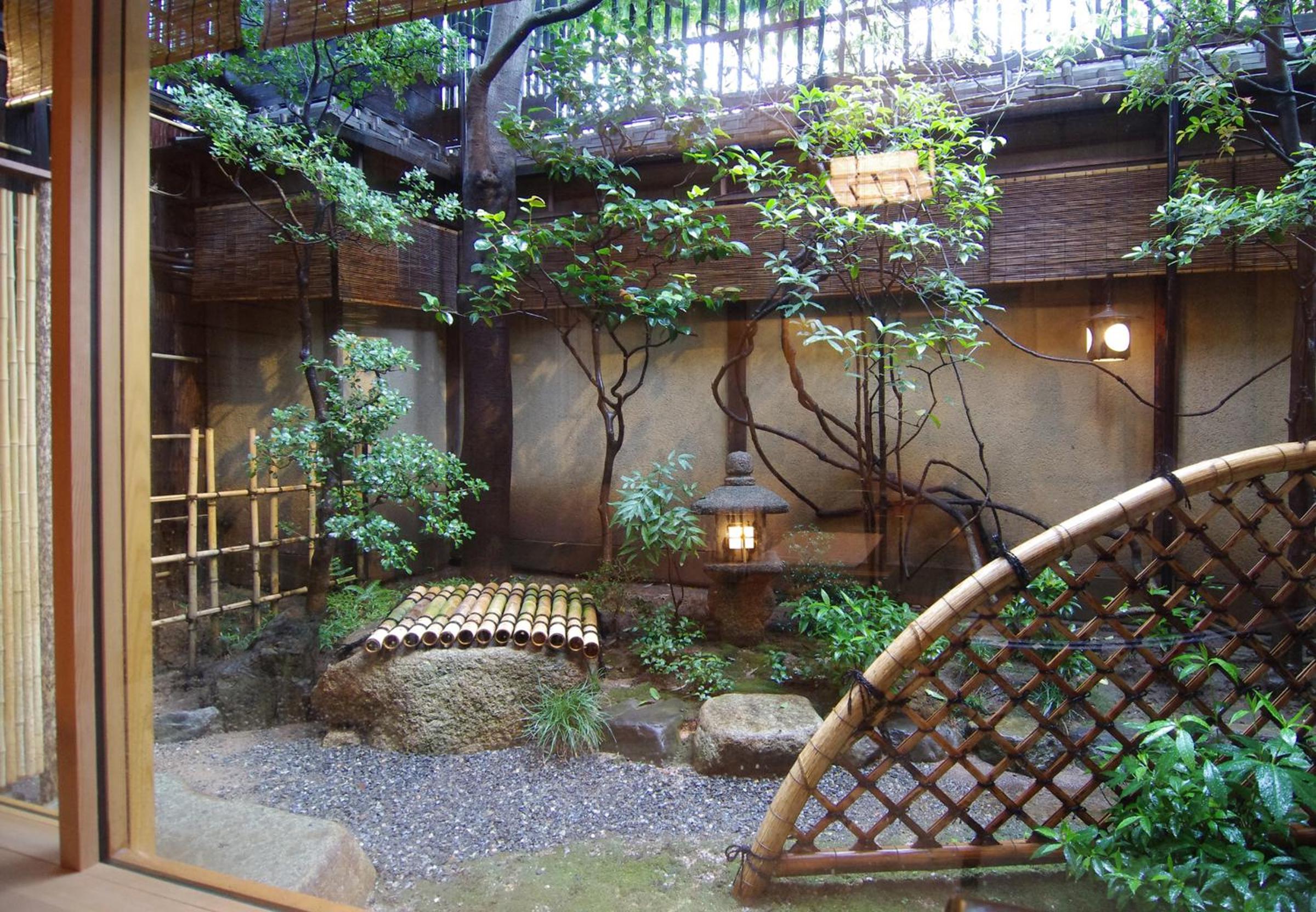 Hiiragiya