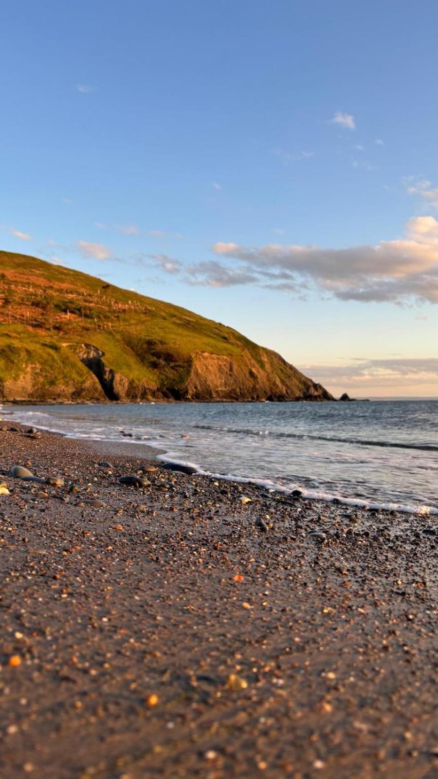 Welsh Bayview Retreat 2-Bed Caravan & 2-Bed Chalet at Clarach Bay Holiday Village