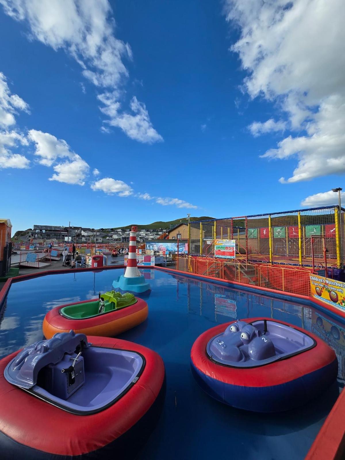 Welsh Bayview Retreat 2-Bed Caravan & 2-Bed Chalet at Clarach Bay Holiday Village