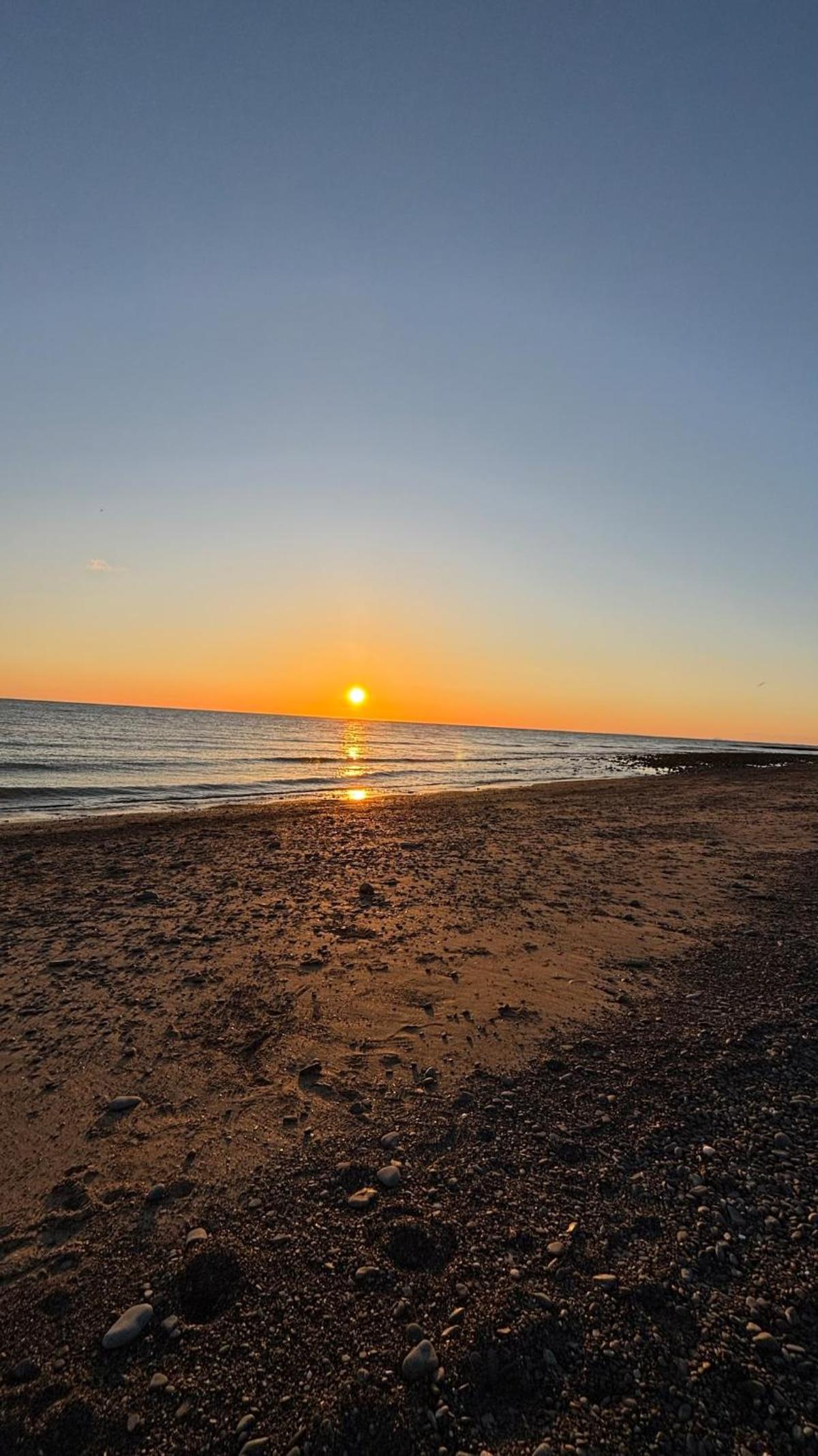 Welsh Bayview Retreat 2-Bed Caravan & 2-Bed Chalet at Clarach Bay Holiday Village