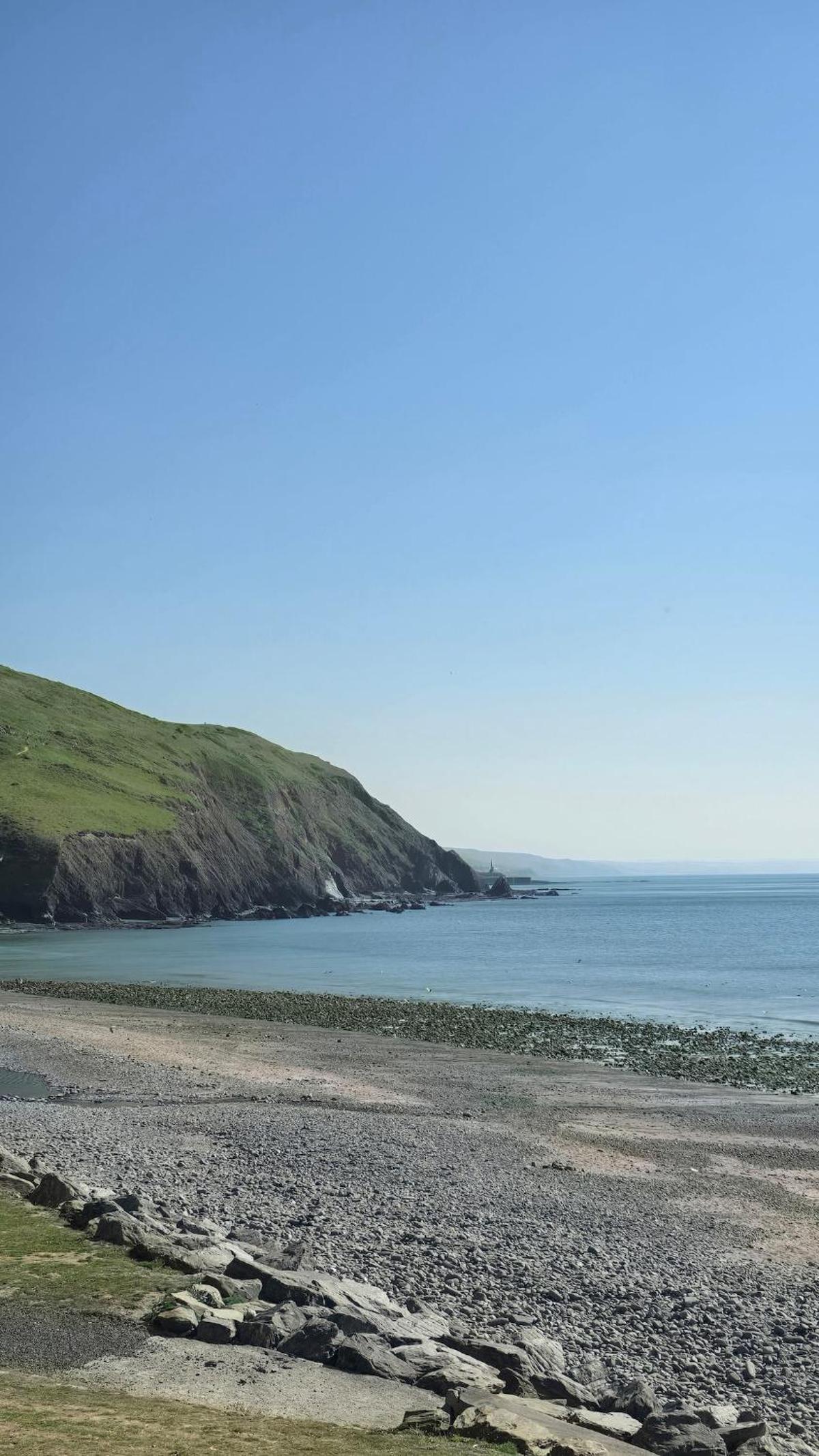 Welsh Bayview Retreat 2-Bed Caravan & 2-Bed Chalet at Clarach Bay Holiday Village