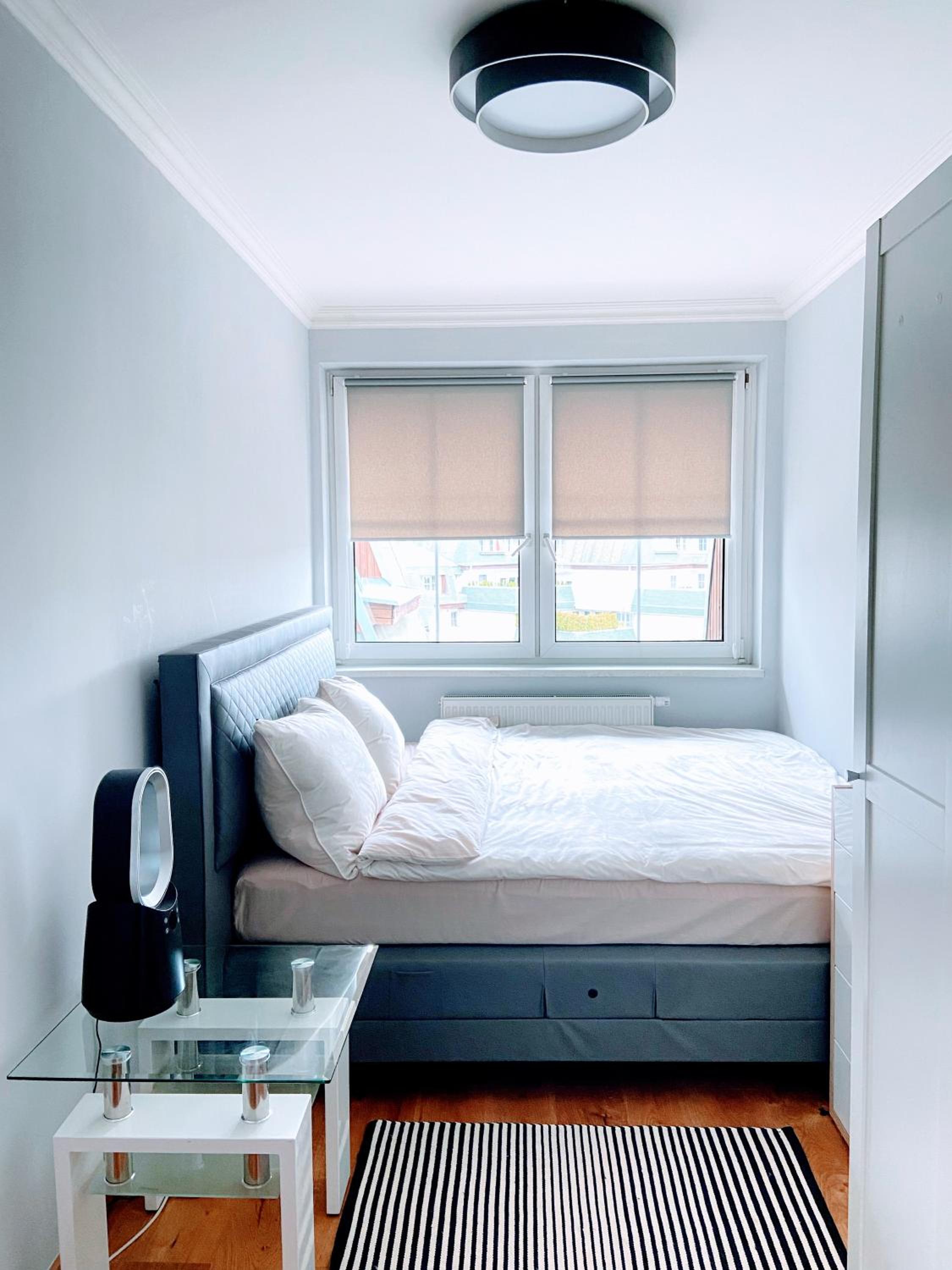 Light & Wood Design - 89 m2 Apartment in Prague