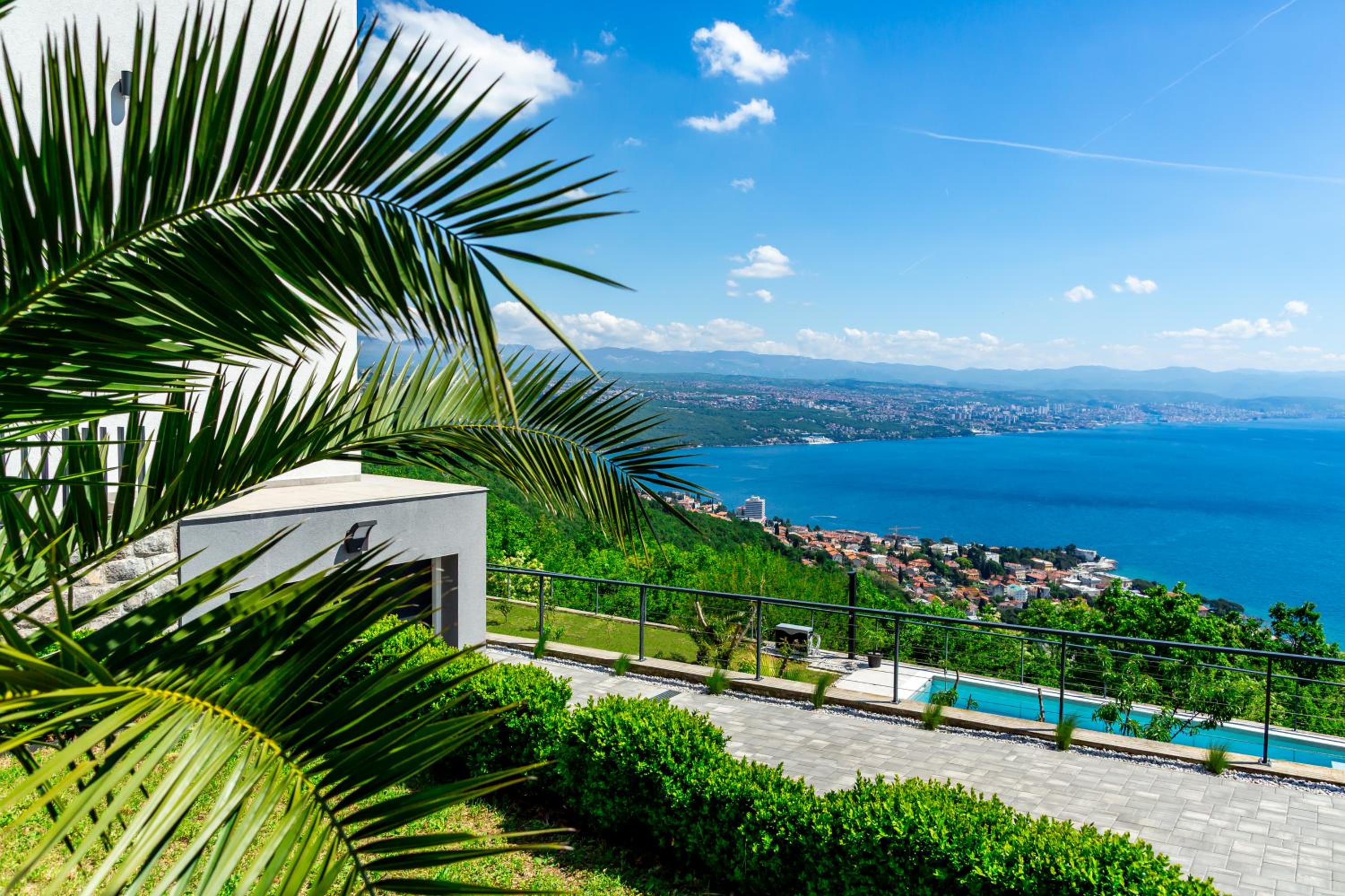 Villa K Opatija with a heated pool, gym, sauna, astonishing sea view