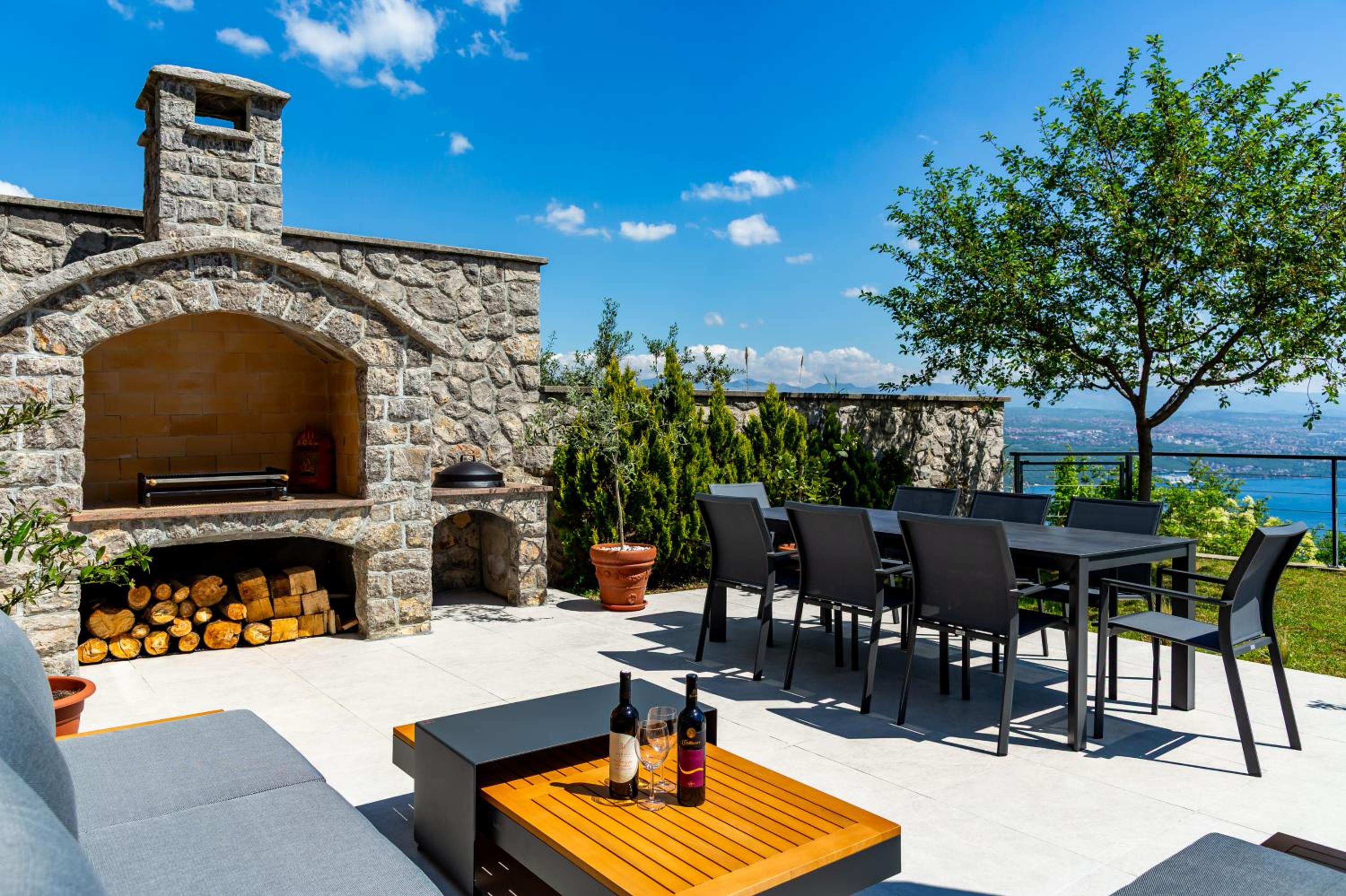 Villa K Opatija with a heated pool, gym, sauna, astonishing sea view